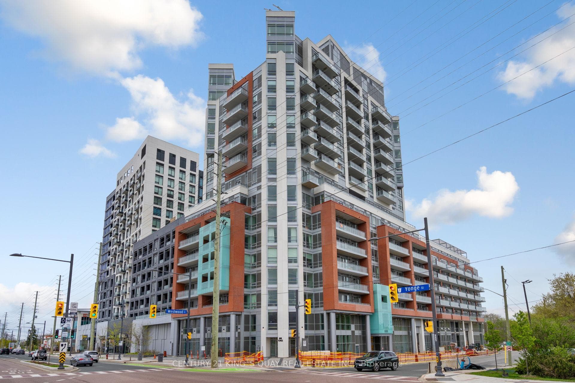 8888 Yonge Street Unit 1104 photo 2