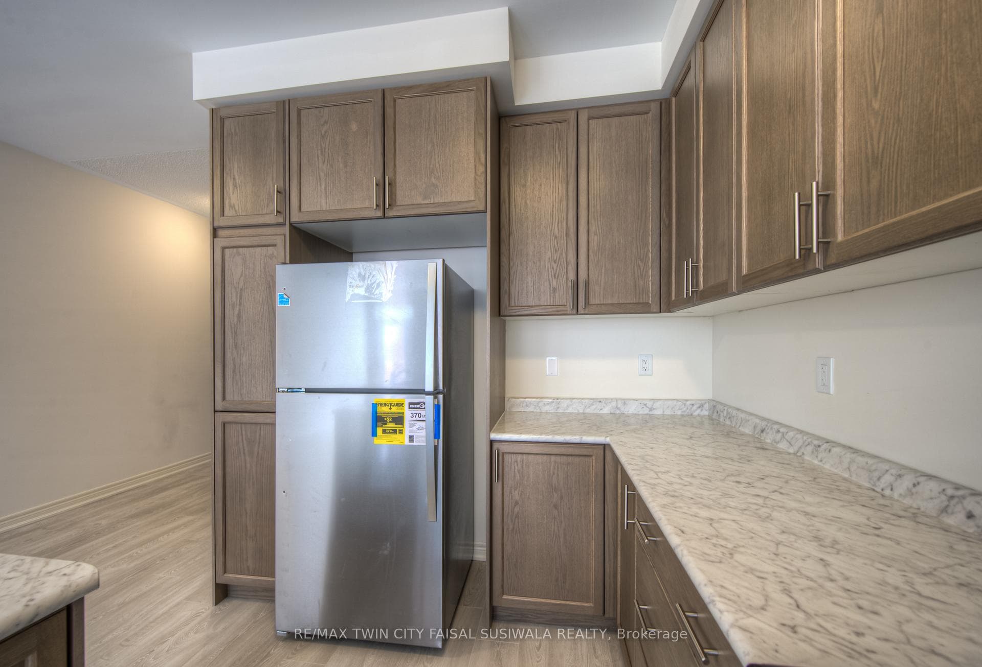 84 Gledhill Crescent photo 8