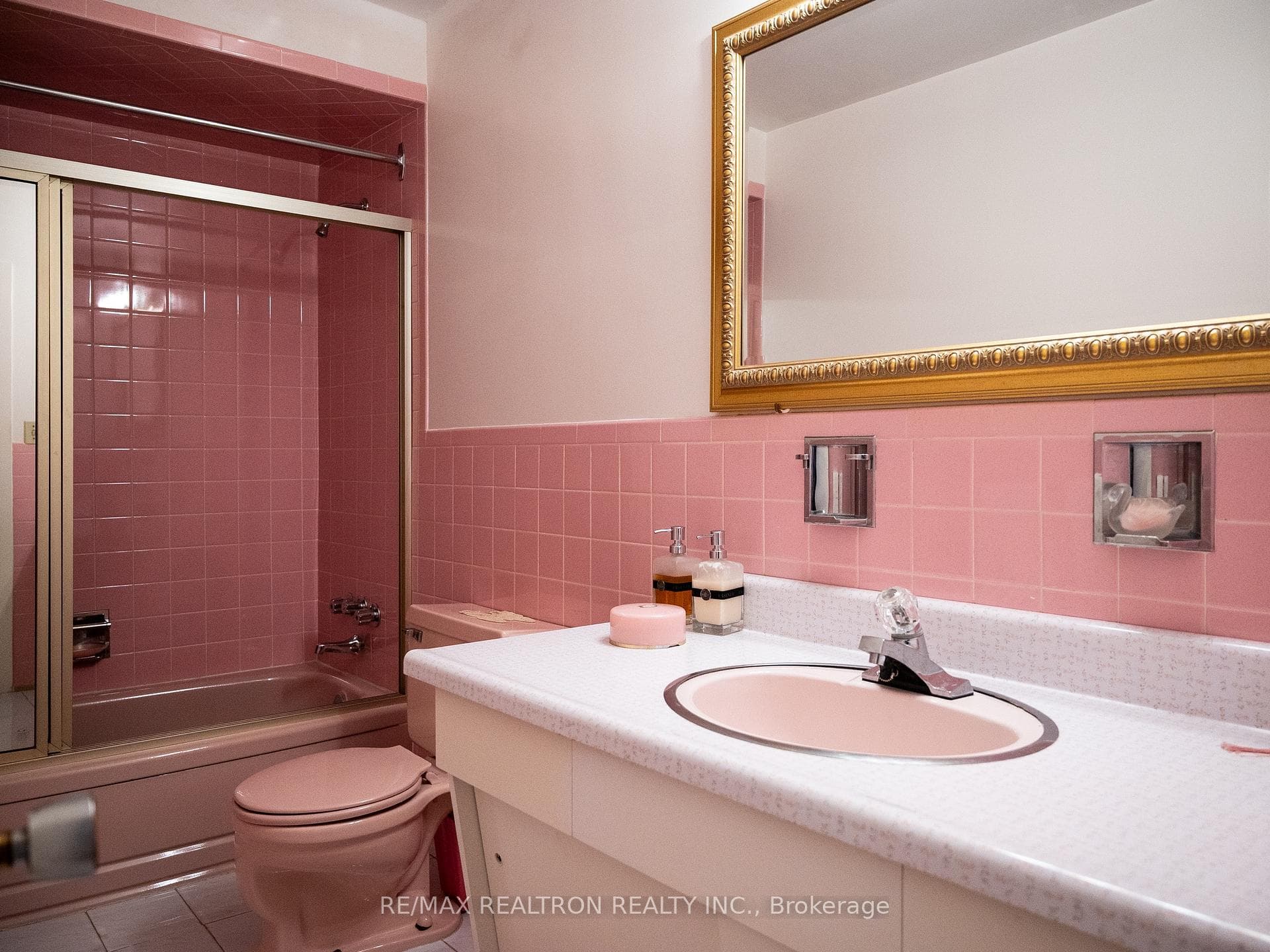 52 Magellan Drive photo 14