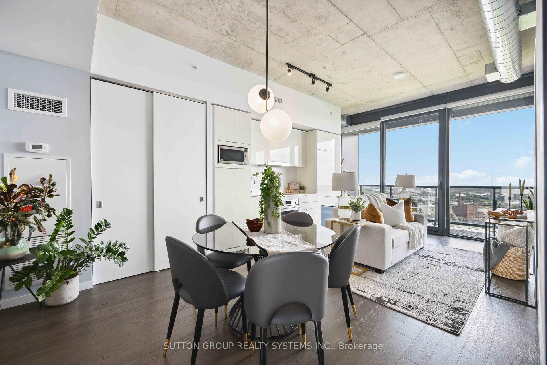 170 Bayview Avenue Unit 2108 photo 2