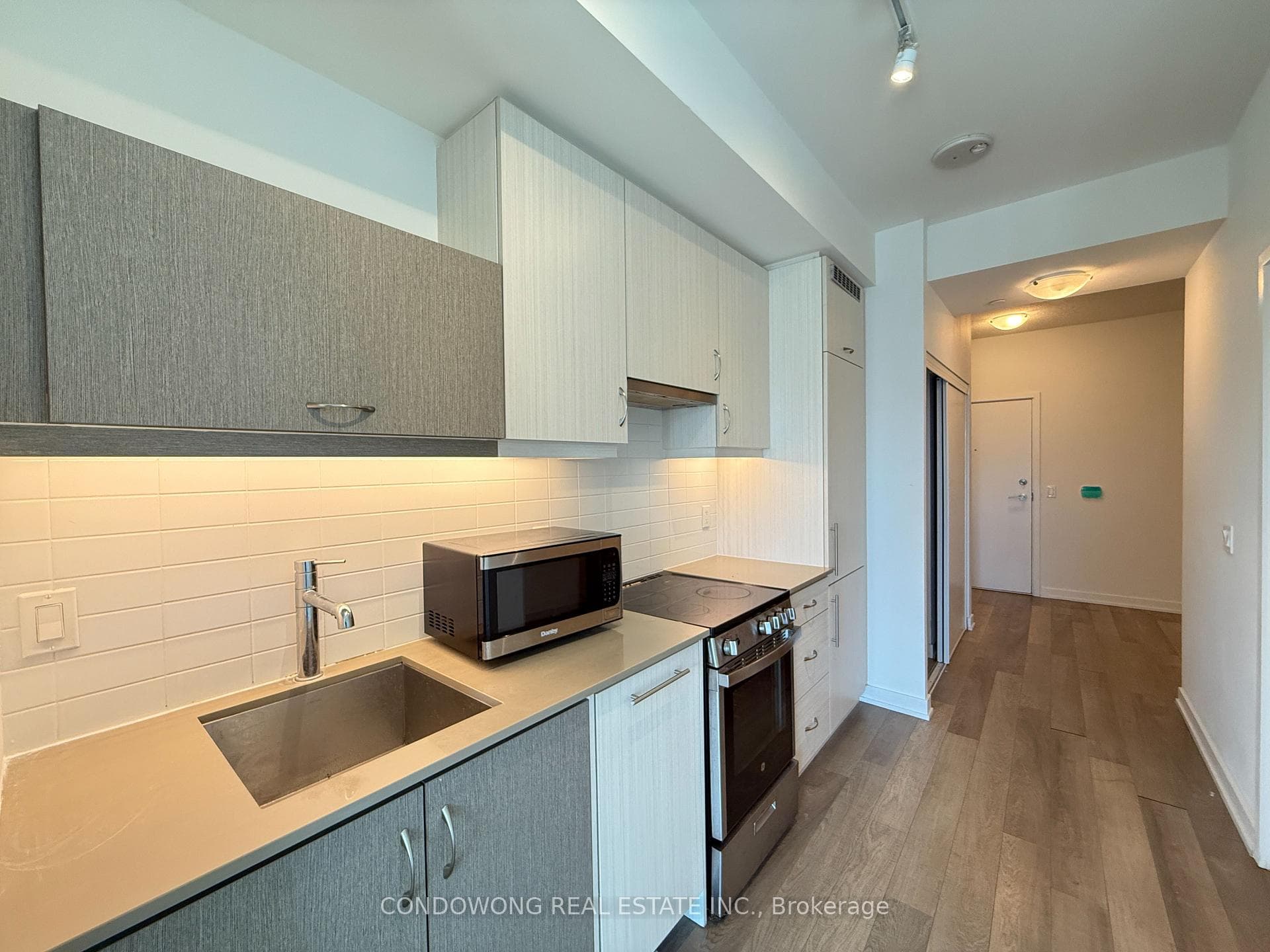 181 Huron Street Unit 1202 photo 7