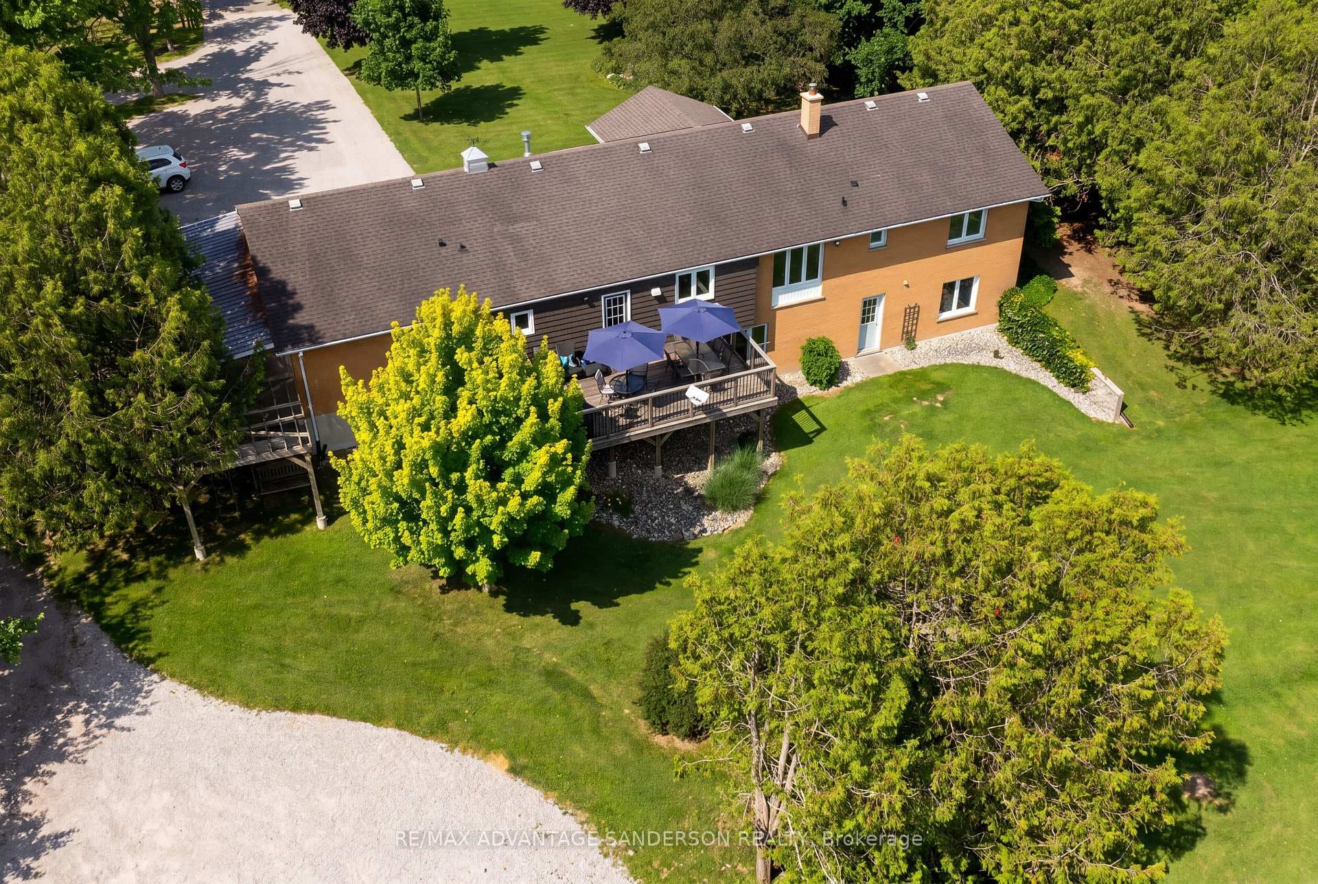 25348 Nairn Road photo 4