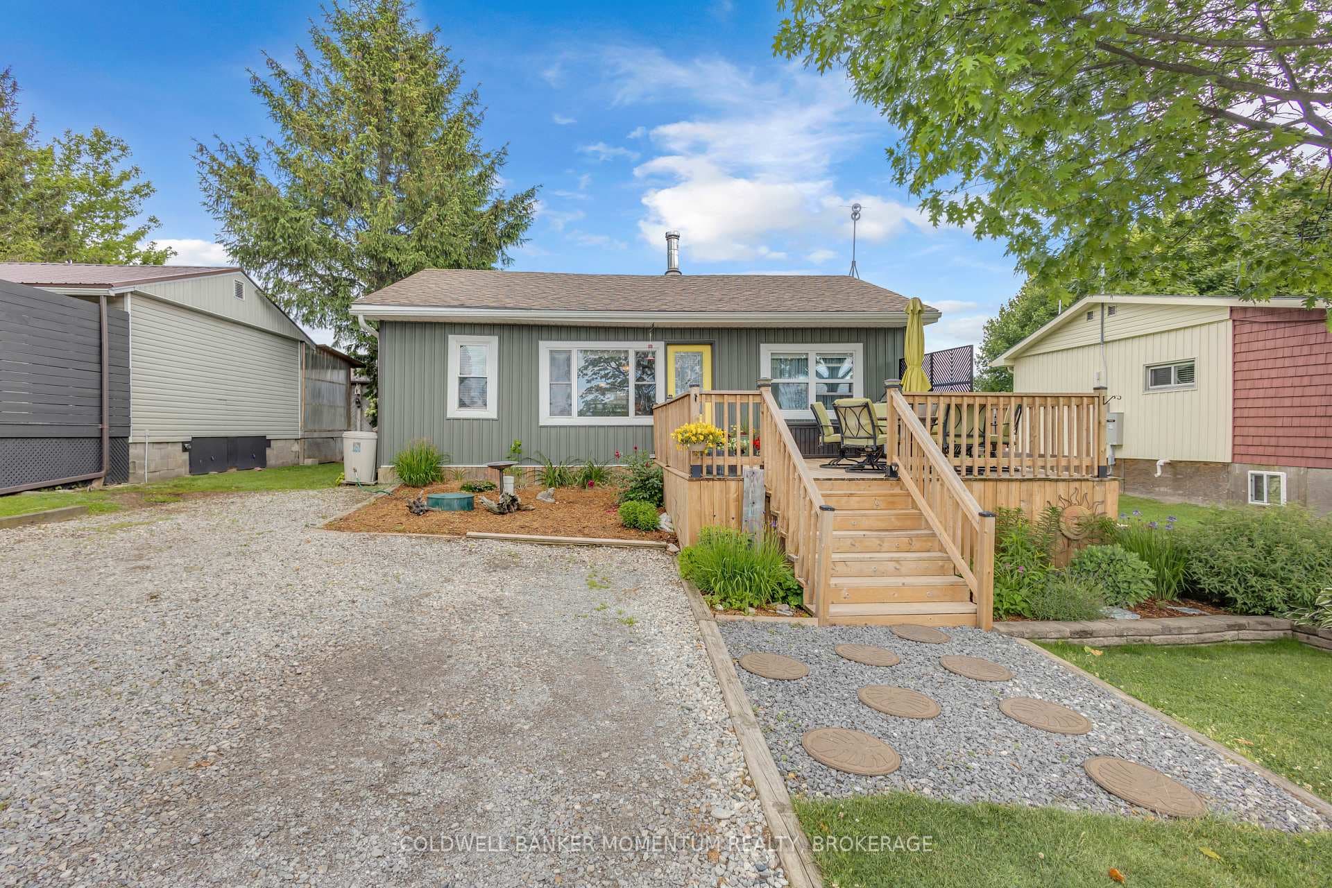 11 Cove Lane photo 2