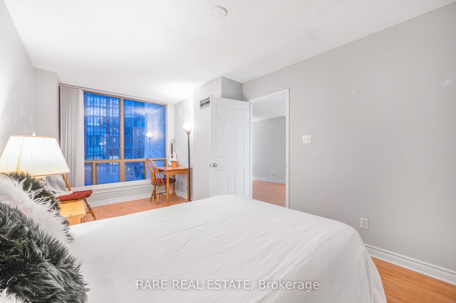 40 Scollard Street Unit 1003 photo 18