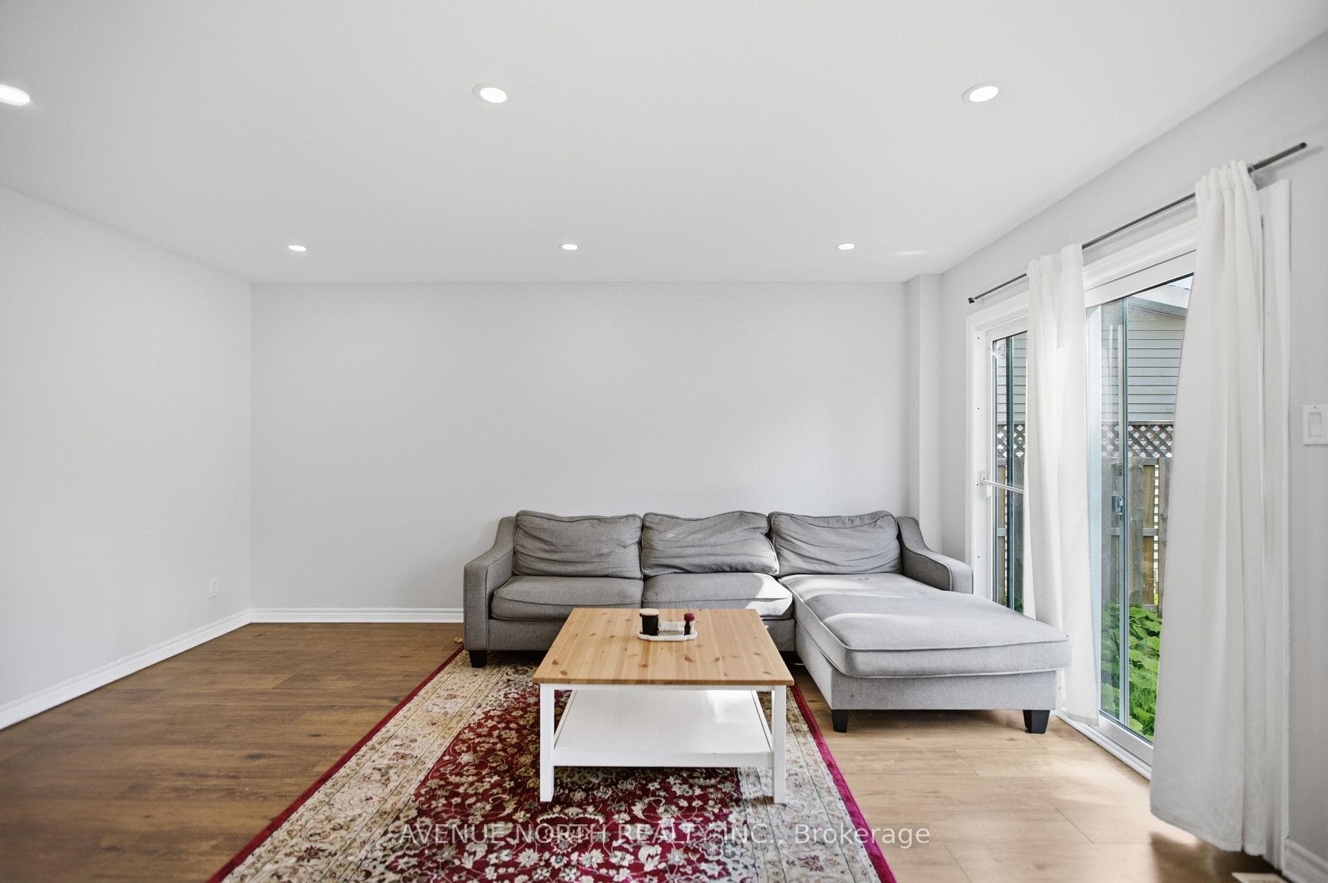 6 WOLFGANG Drive photo 12