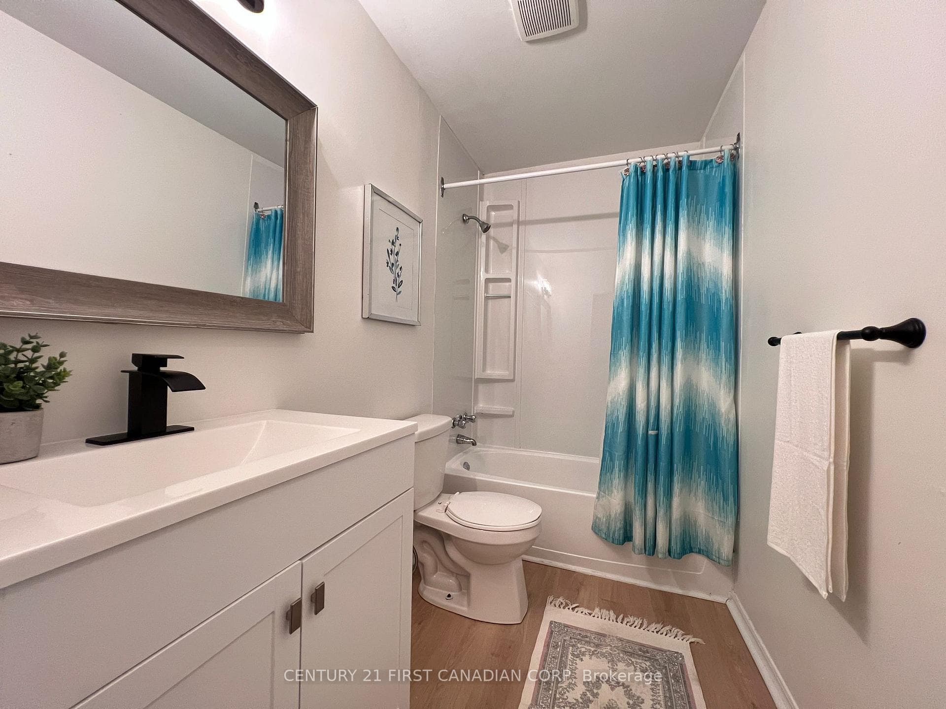 189 Boullee Street Unit 18 photo 24