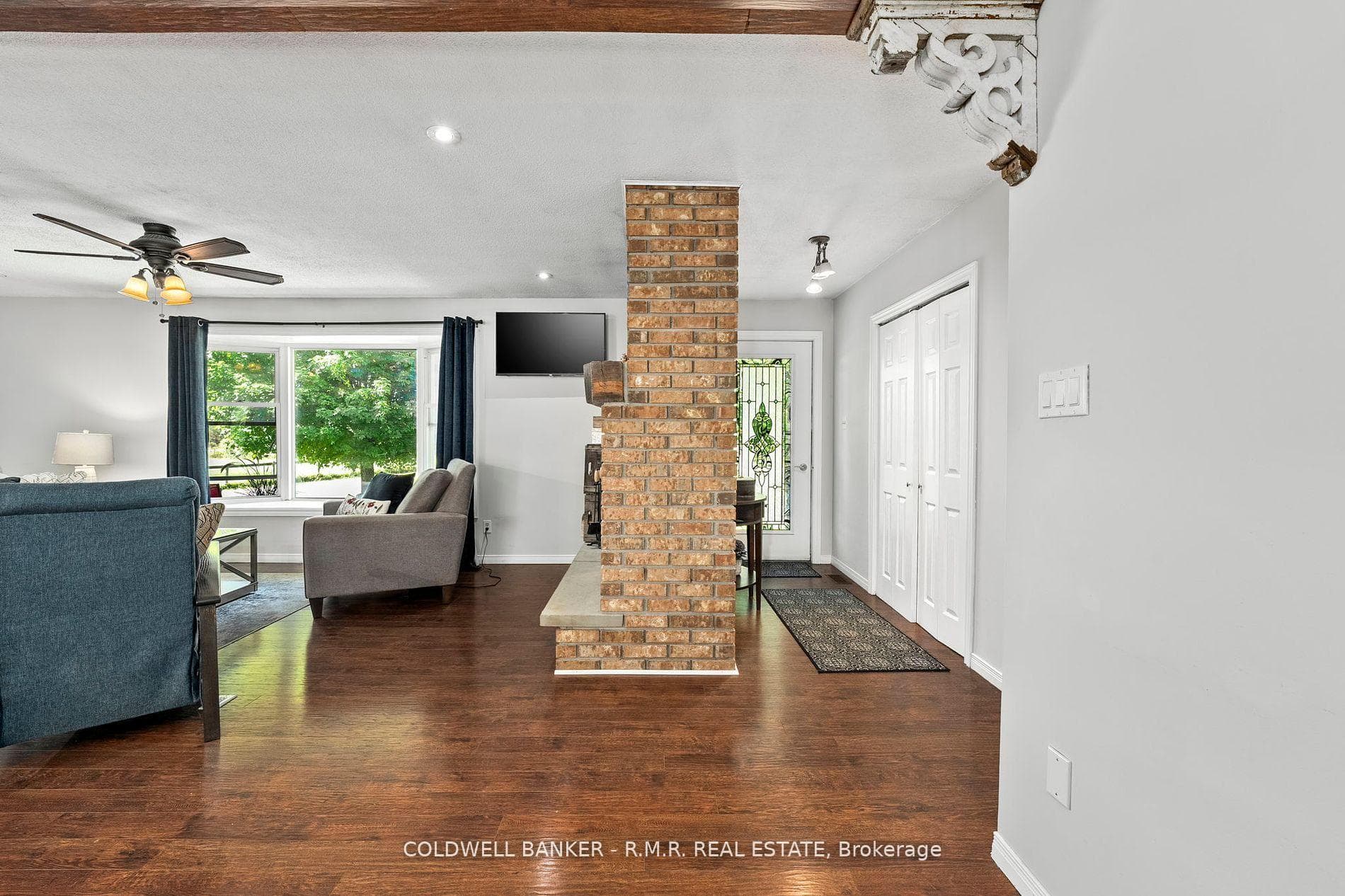 1076 Sandringham Road photo 19
