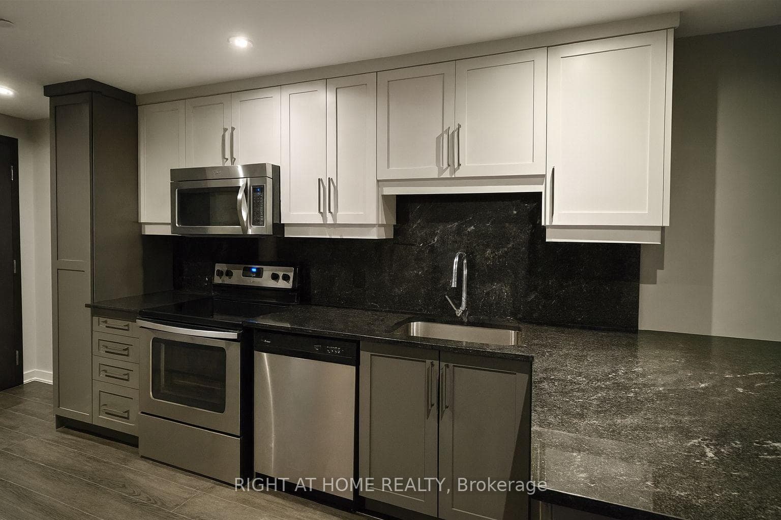330 Phillip Street Unit N1803 photo 3