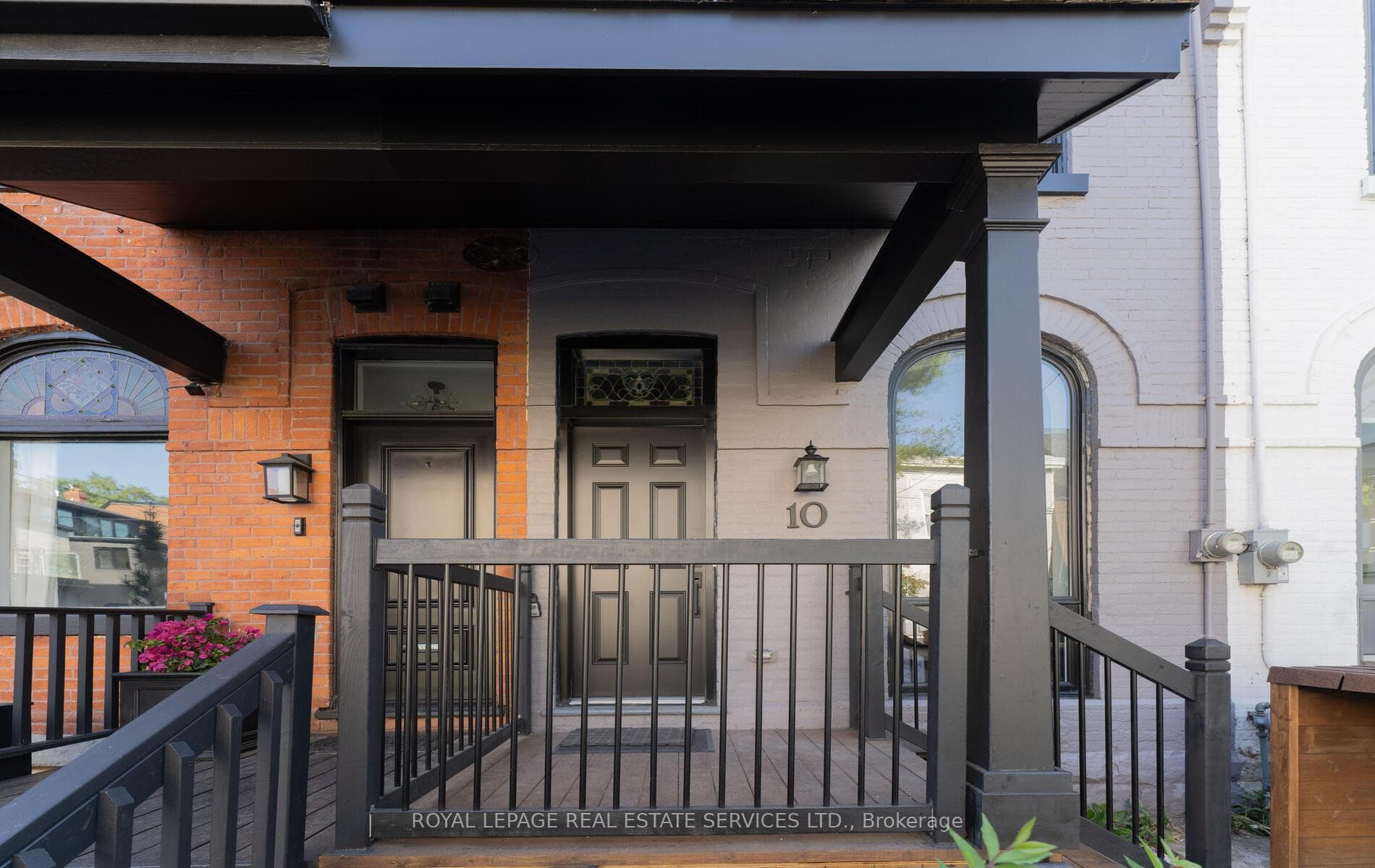 10 Tacoma Avenue photo 4