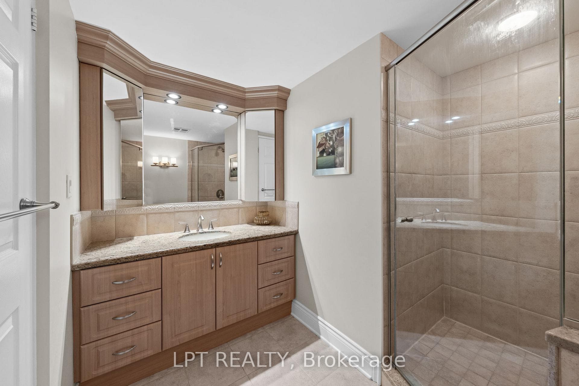 1510 Riverside Drive Unit 1505 photo 25