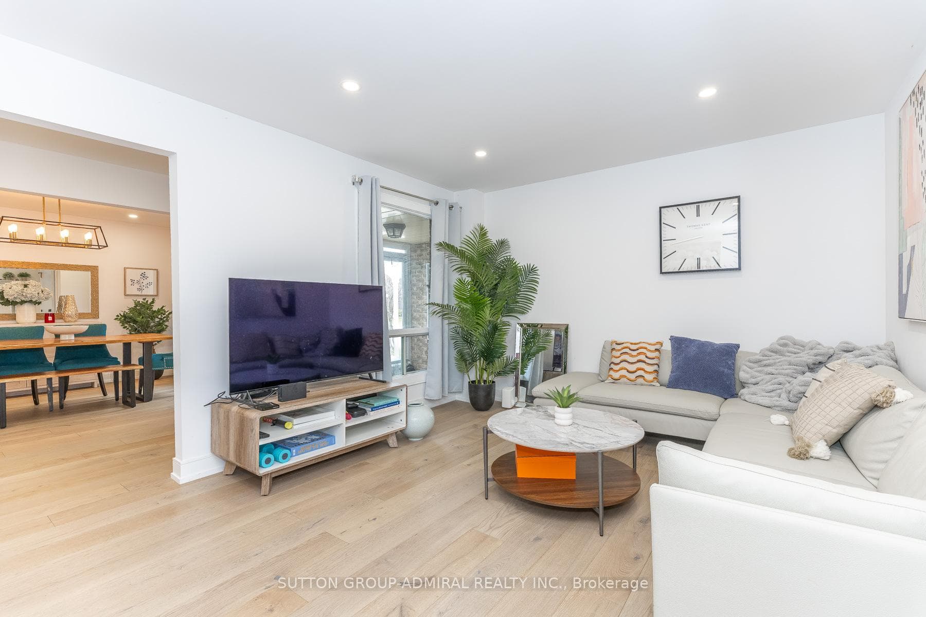 37 Spring Gate Boulevard photo 4