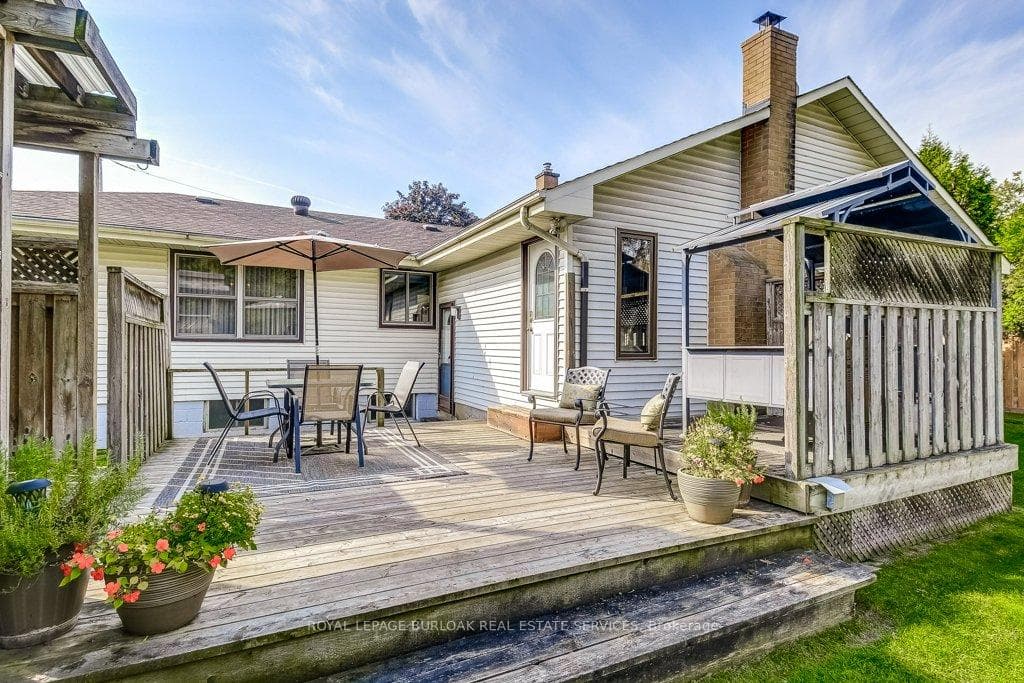 1054 Shepherd's Drive photo 26