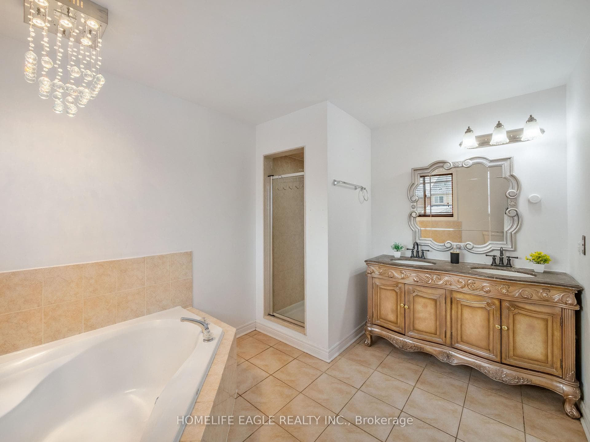 85 Lio Avenue photo 18