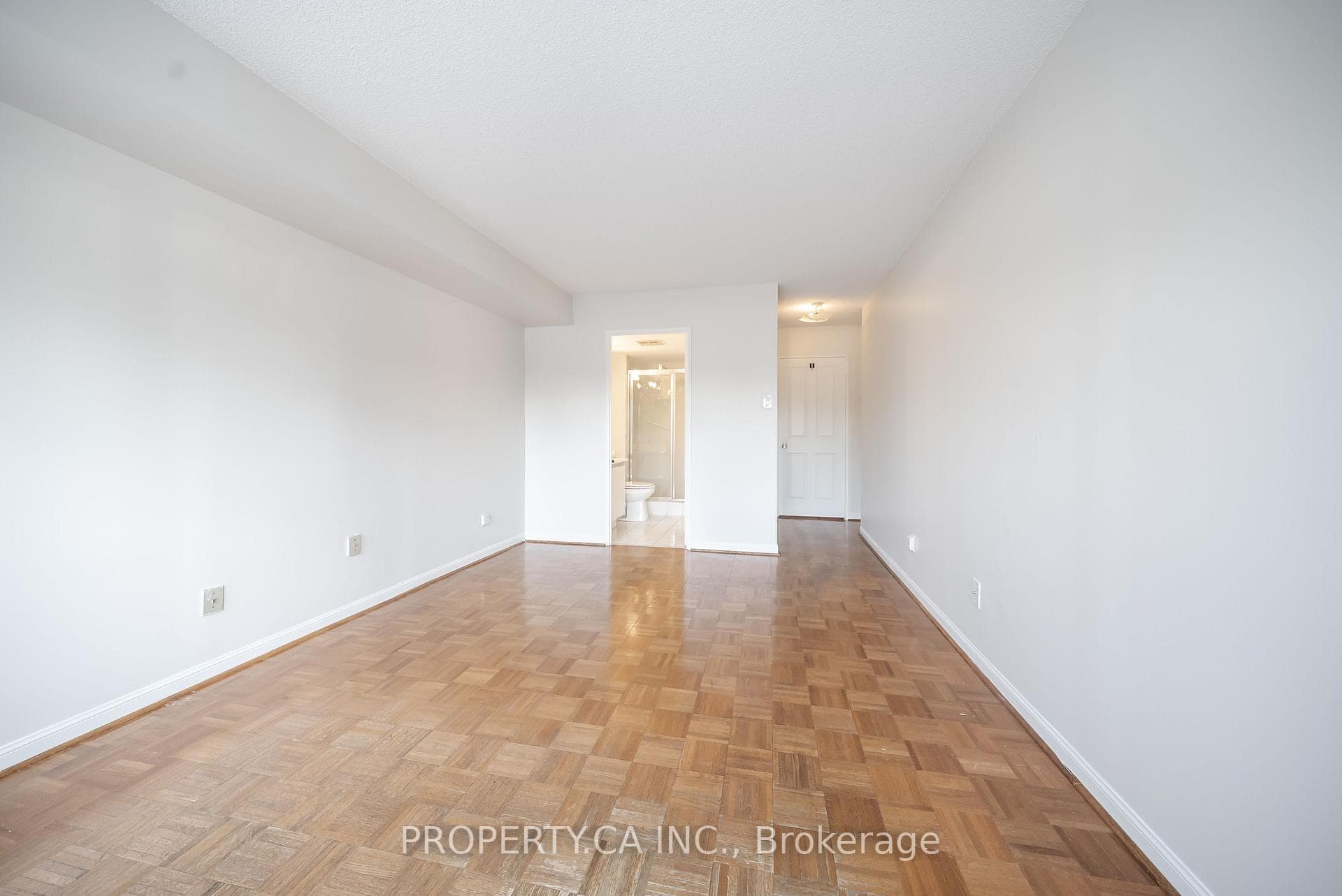 1121 Steeles Avenue Unit 201 photo 18