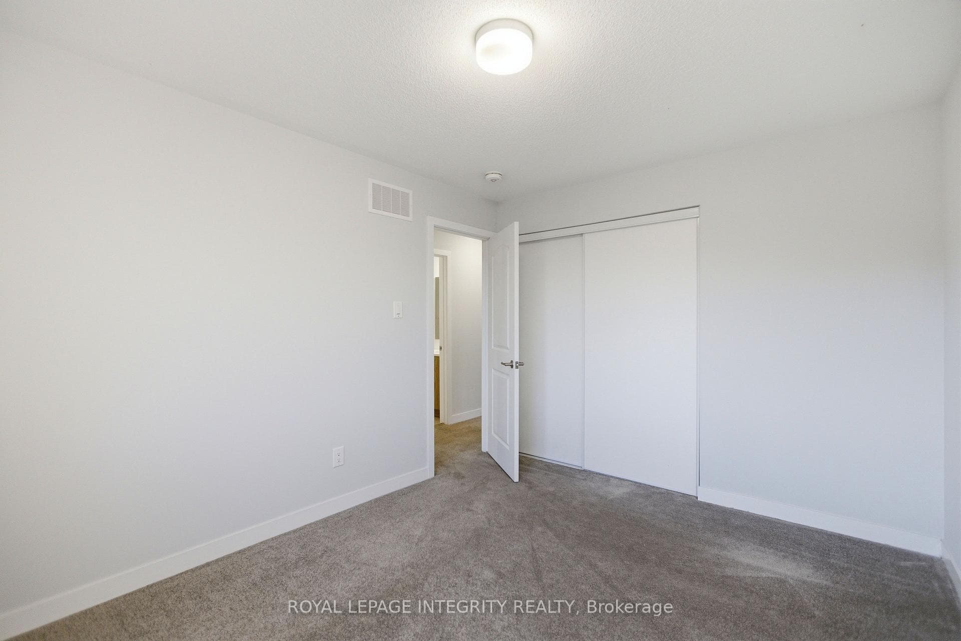 302 Parnian Private photo 18