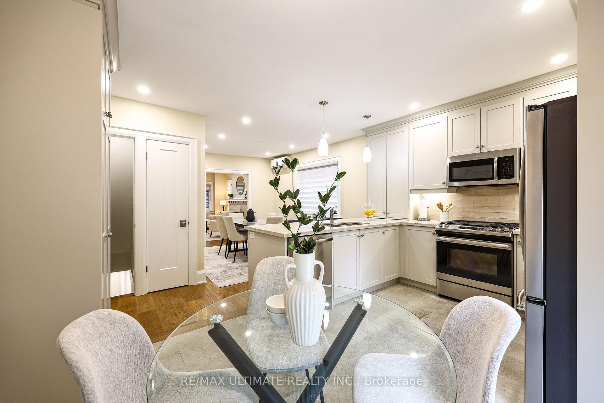 29 Falcon Street photo 22