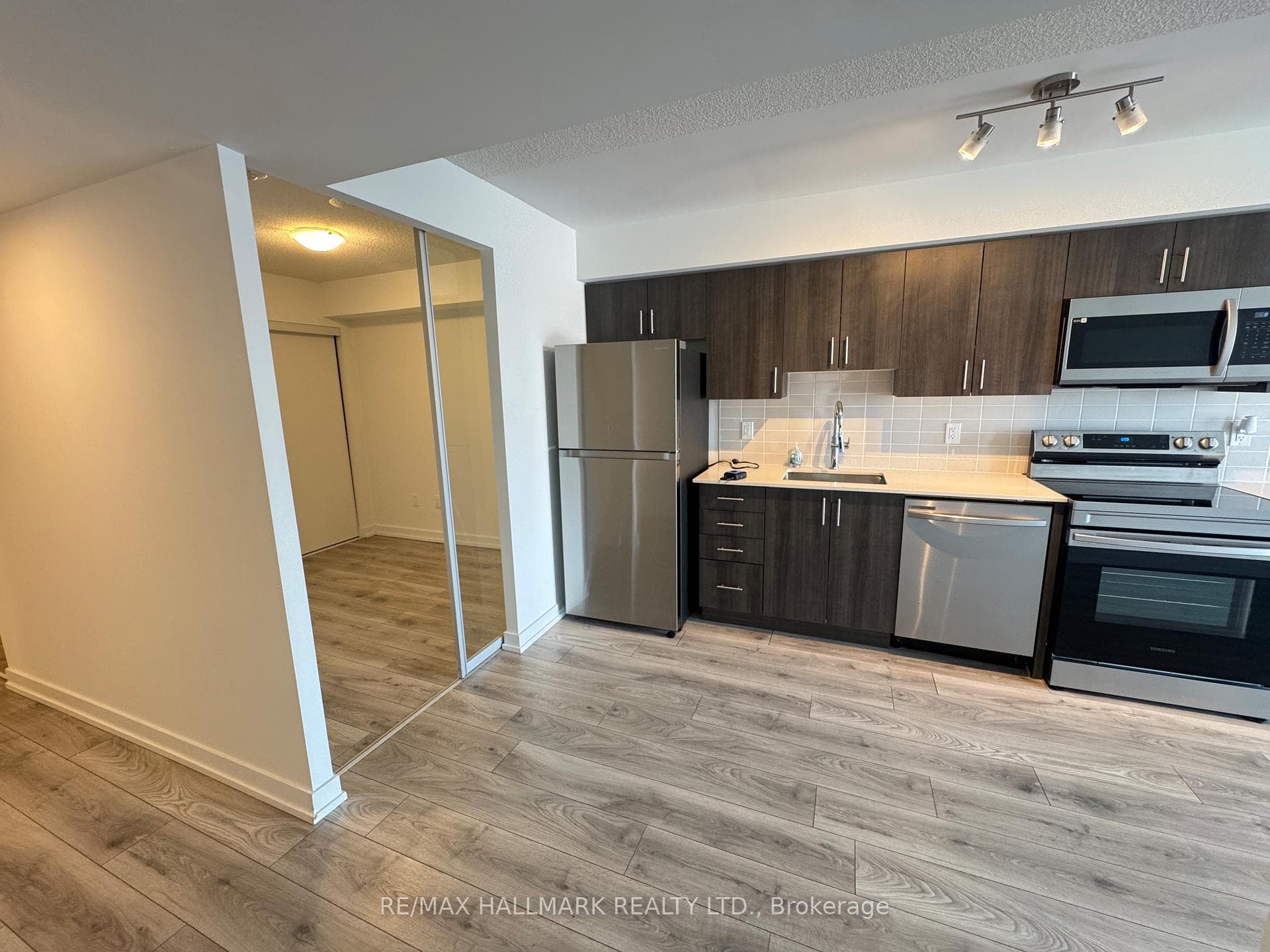1455 Celebration Drive Unit 512 photo 6