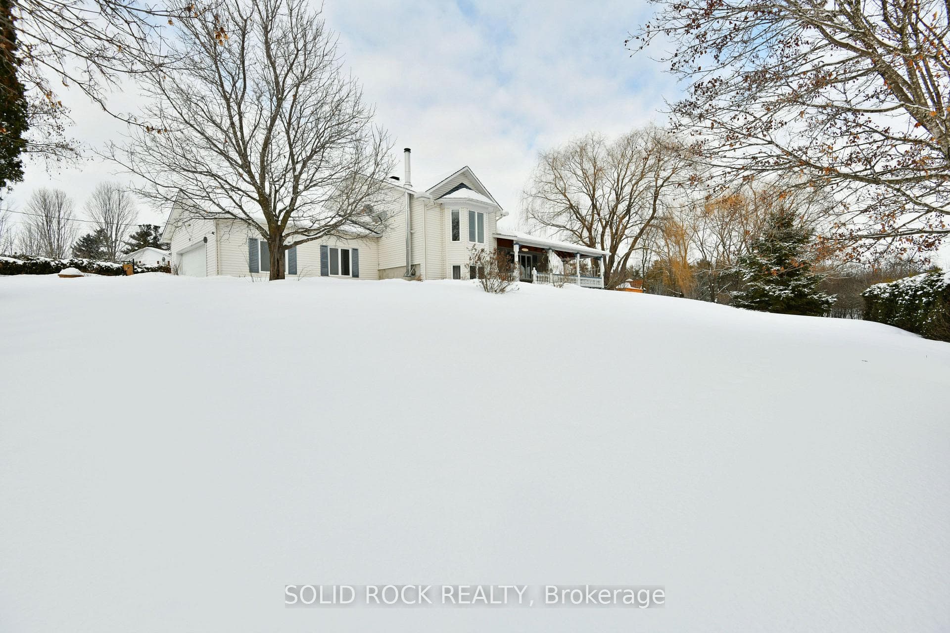 Just minutes from the town of Renfrew!