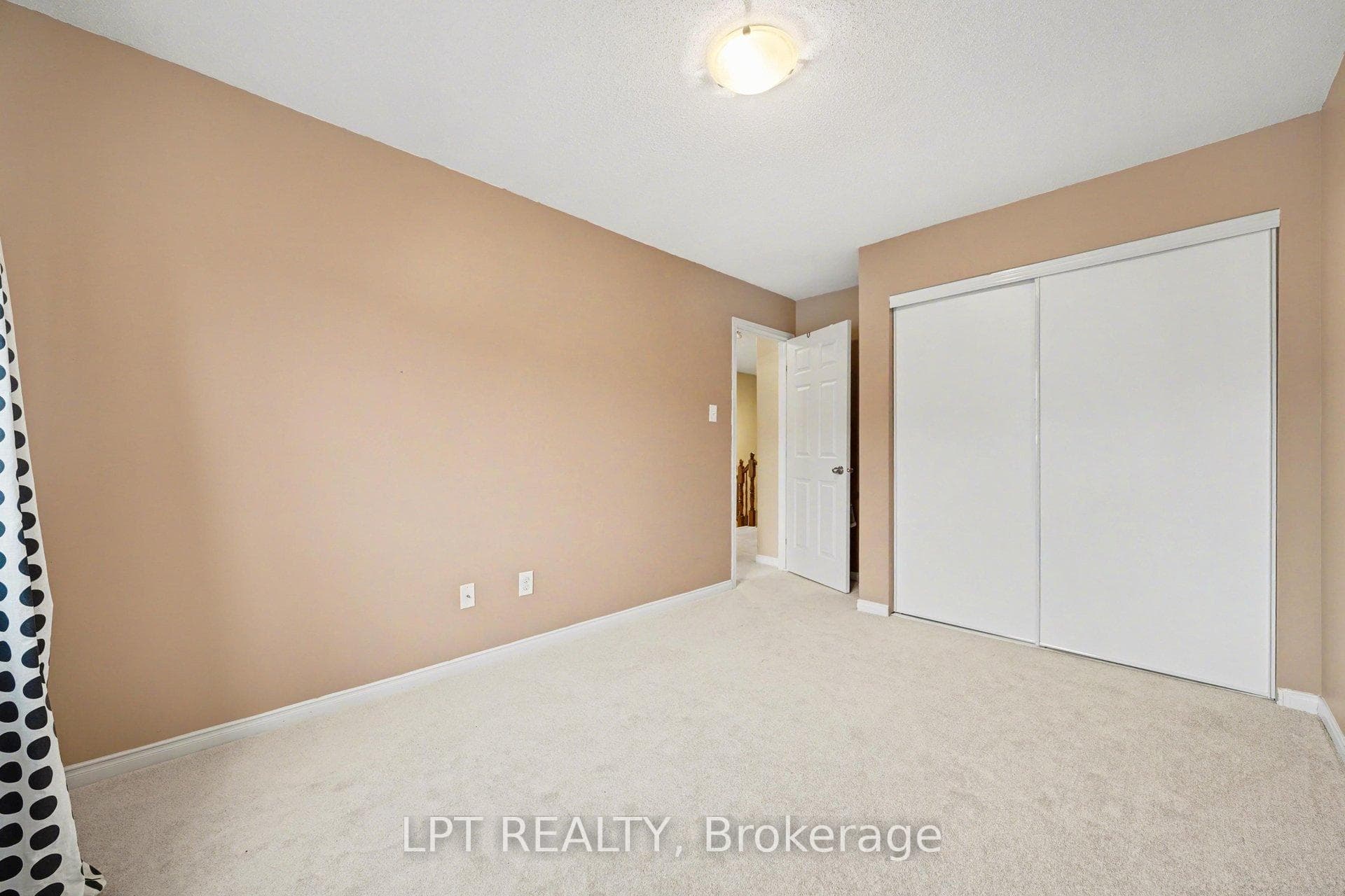 224 Lamplighters Drive photo 15