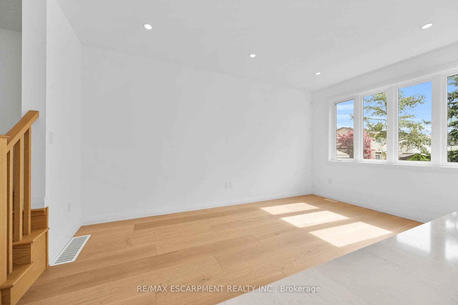 35 Kingfisher Drive photo 22
