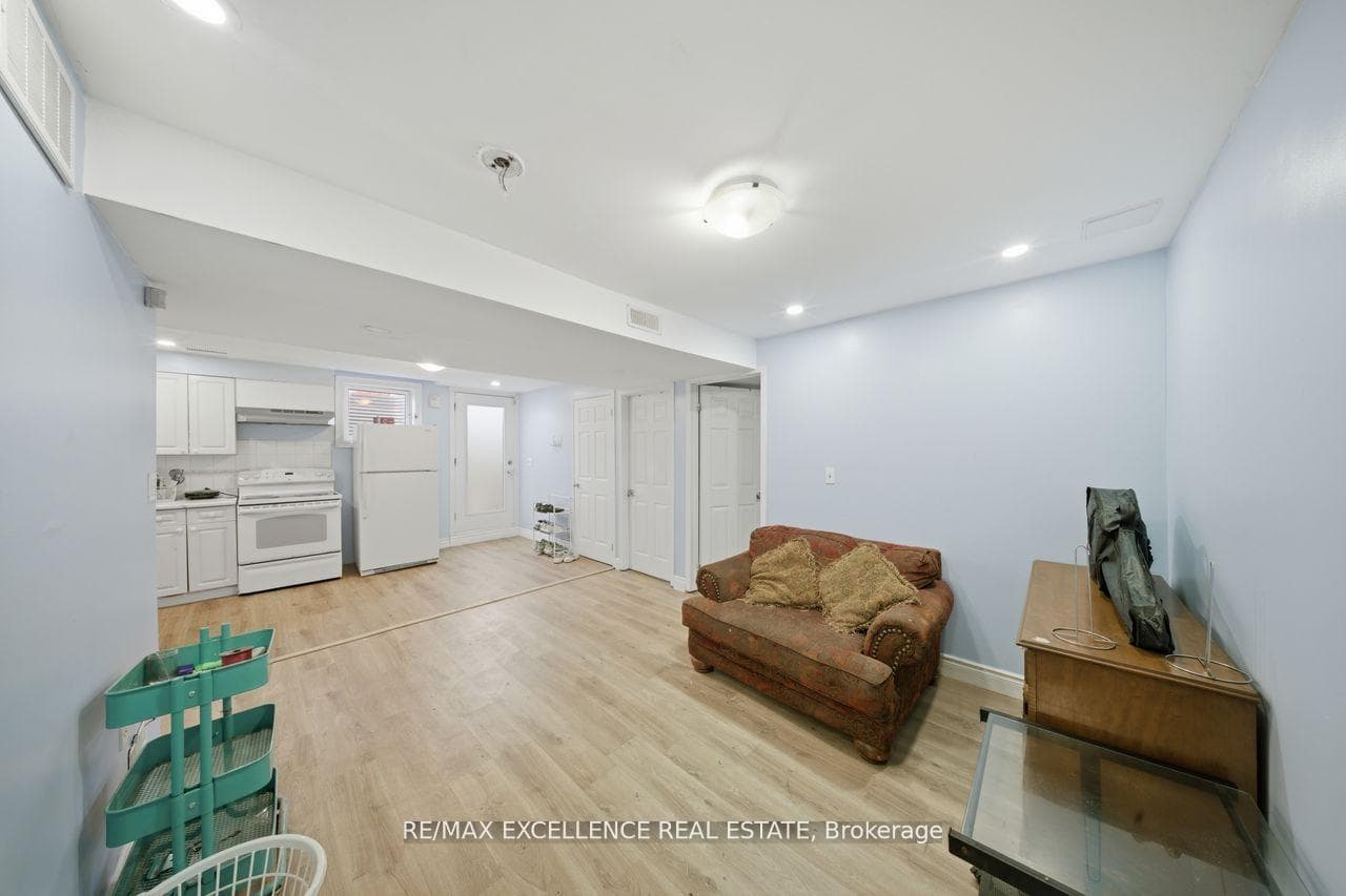 41 Brentcliff Drive photo 28