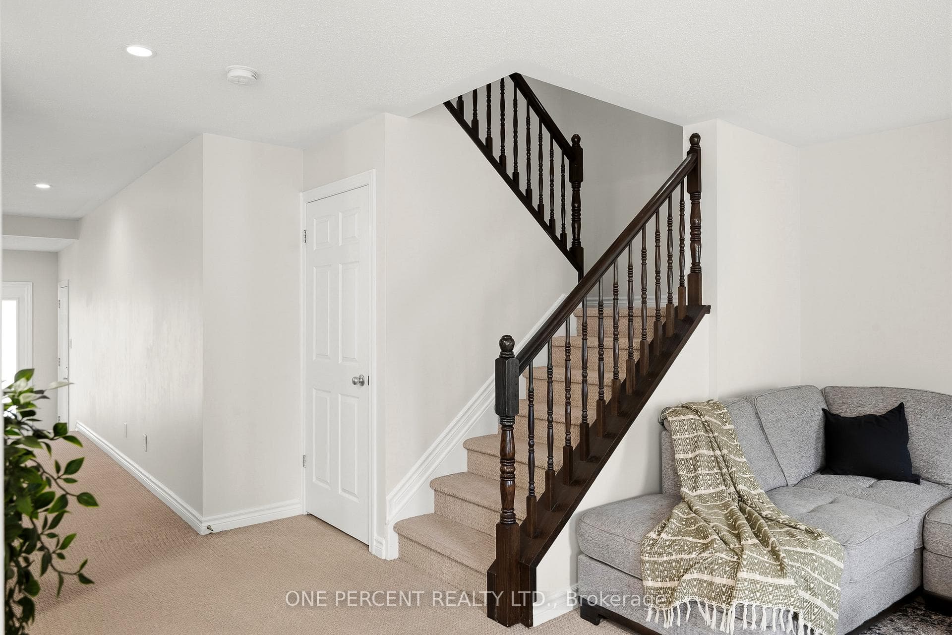 620 Clearbrook Drive photo 20