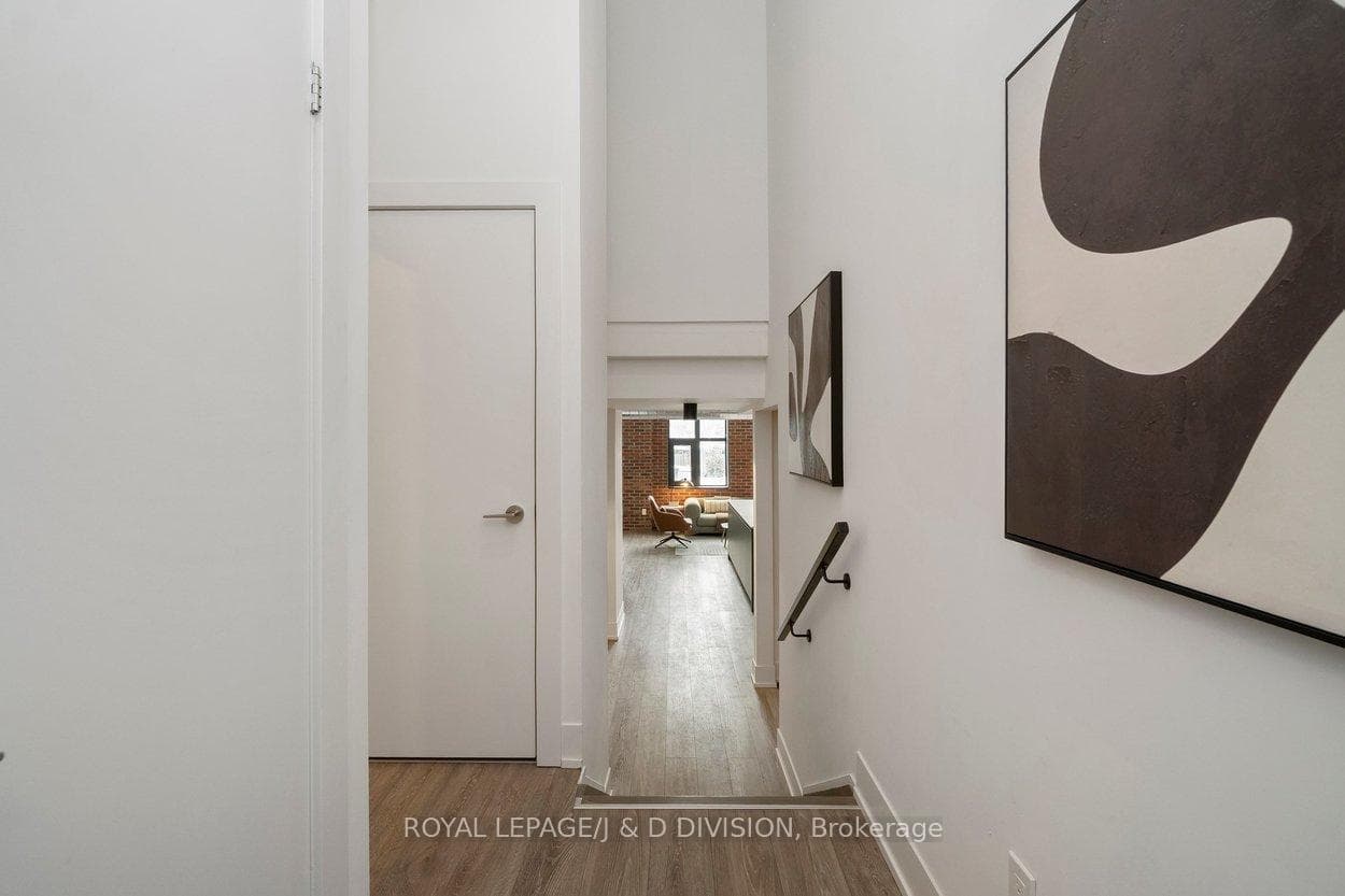 150 Logan Avenue Unit 409 photo 3
