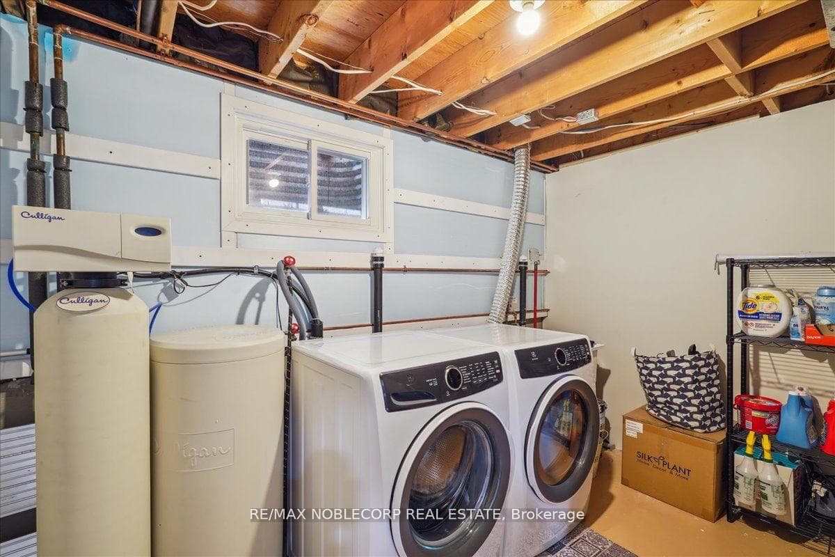 180 Mason Avenue photo 31