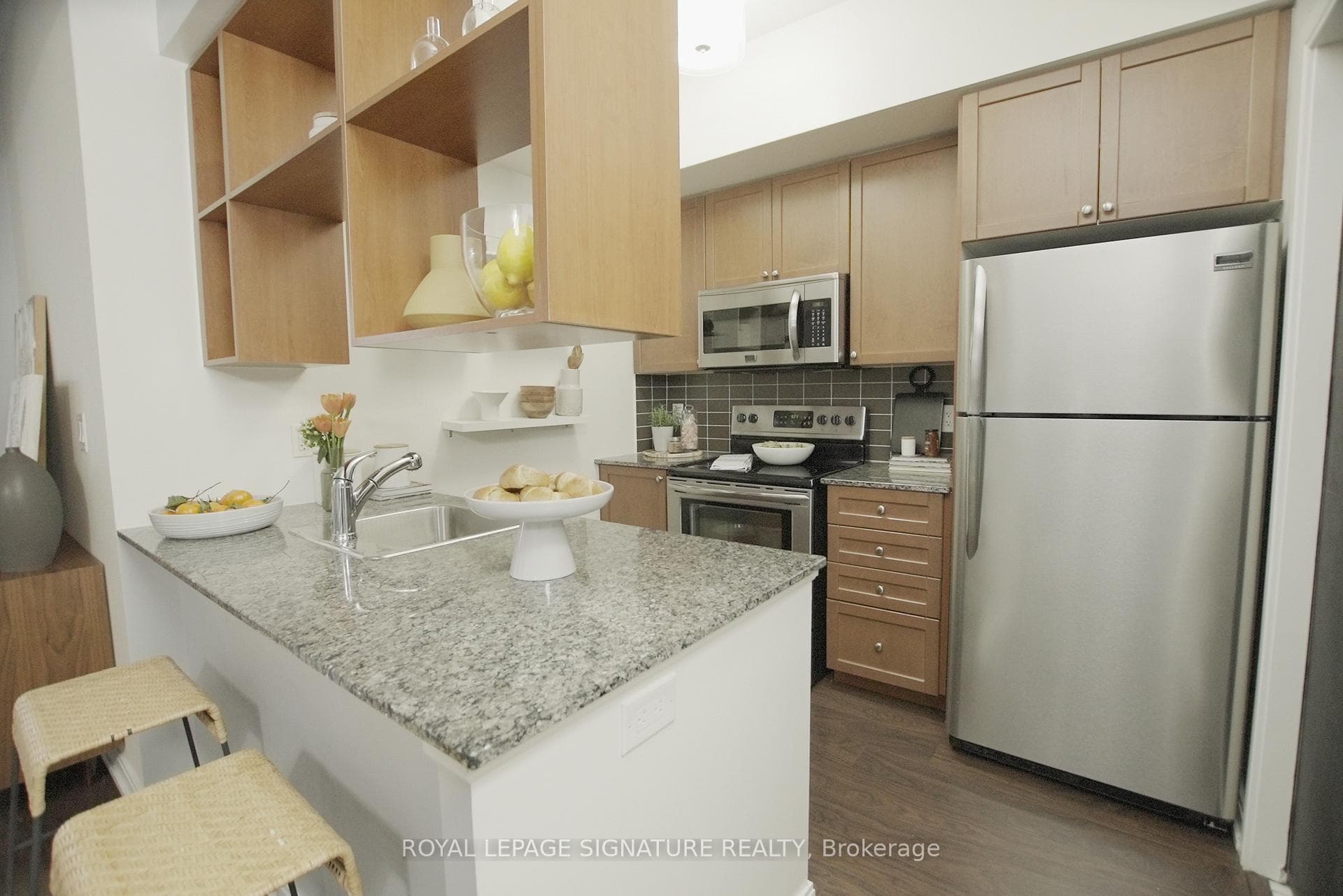 151 Village Green Square Unit 207 photo 5