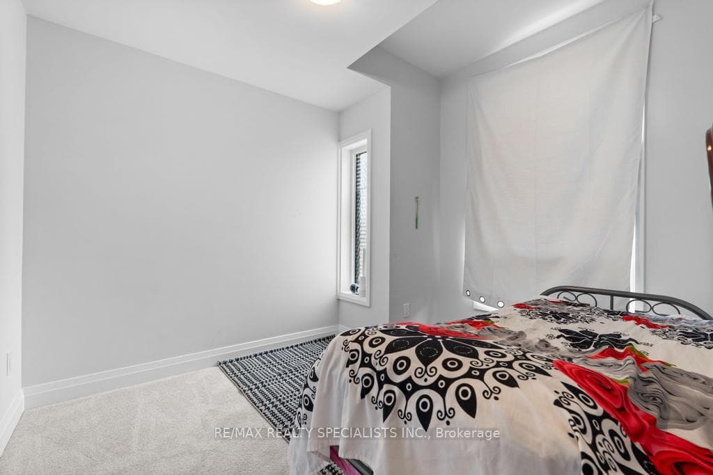 257 Harwood Avenue photo 24