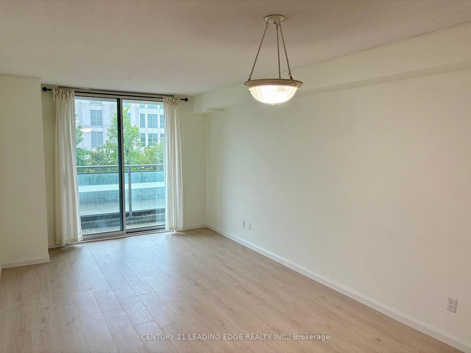 8 Rosebank Drive Unit 2G photo 3