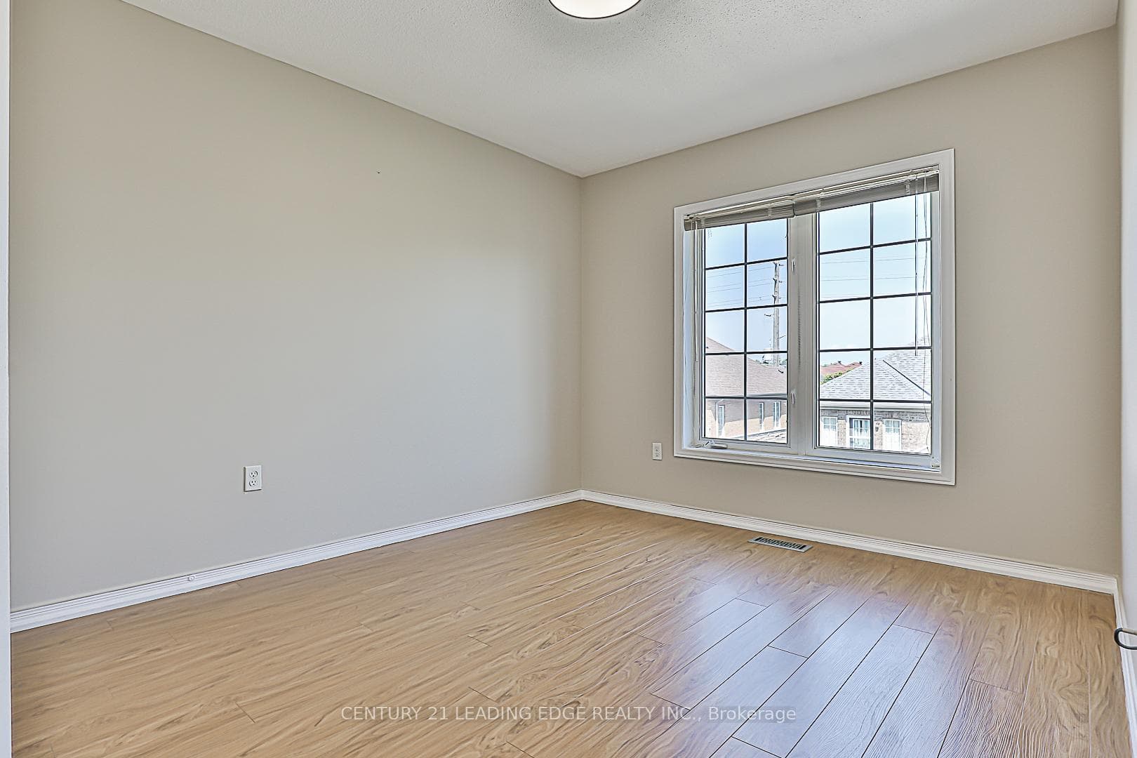 59 THOROUGHBRED Way photo 25