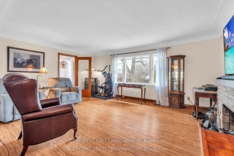 648 Westwood Drive photo 9