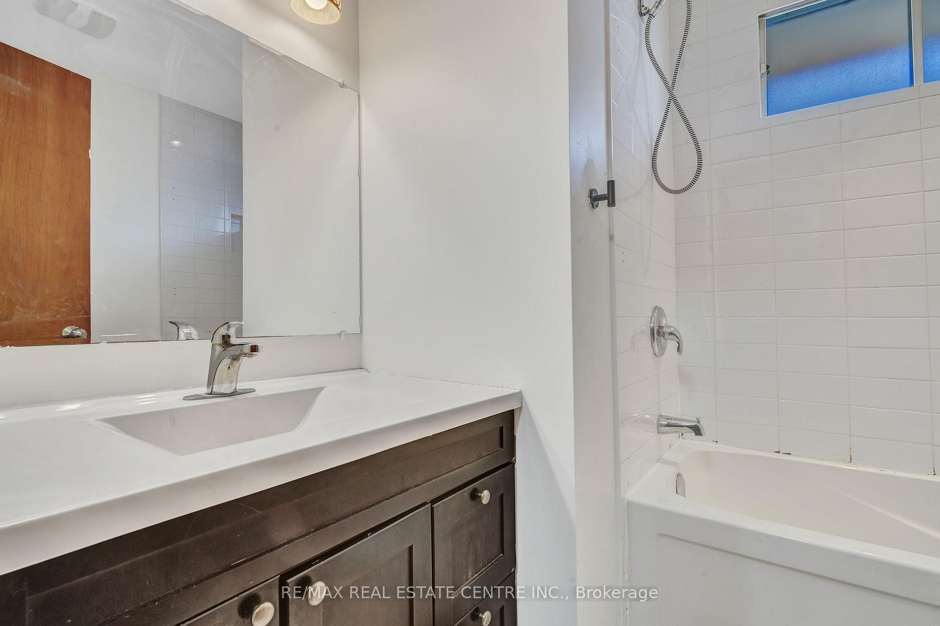 6363 Armstrong Drive photo 16