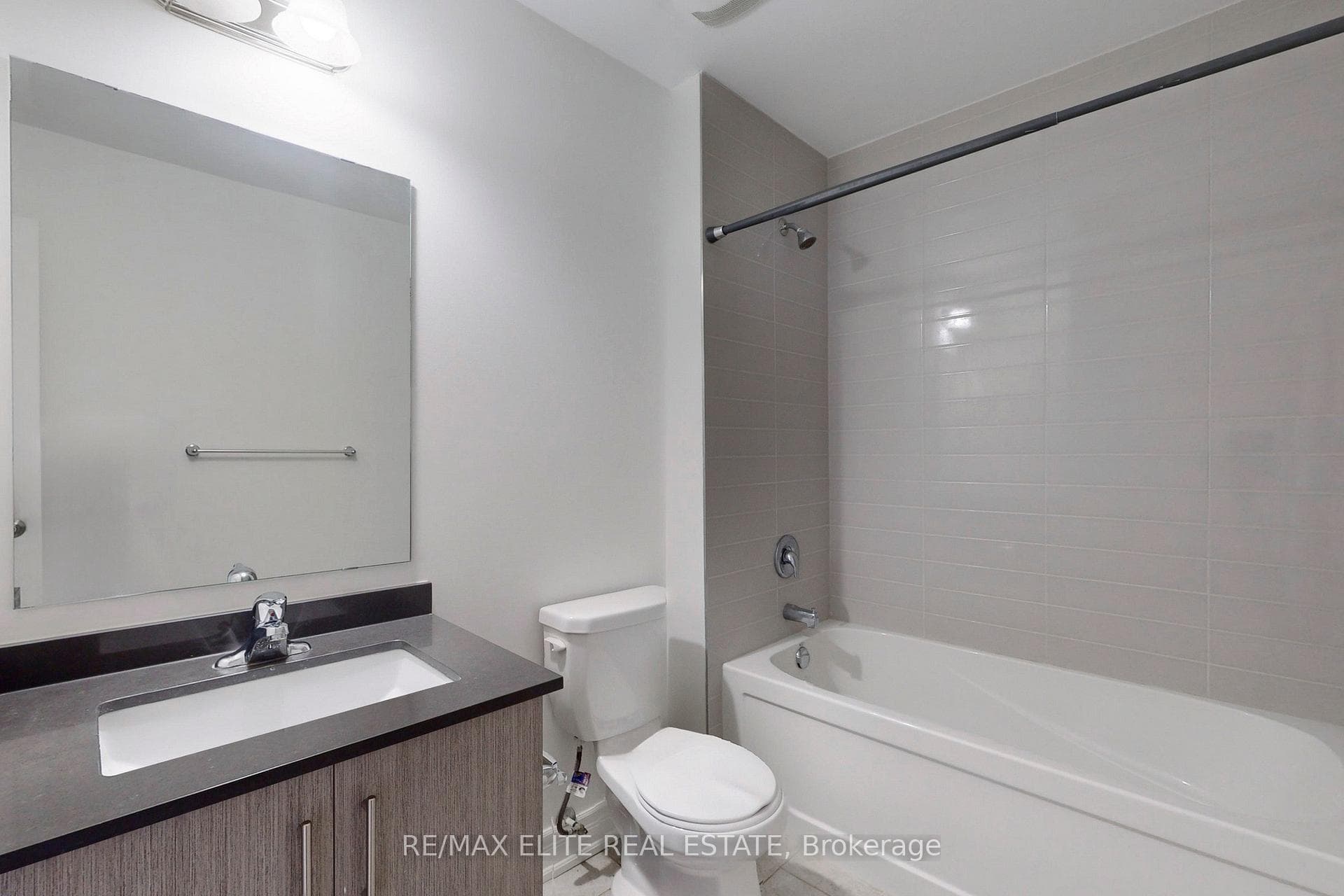 32 Sharonview Crescent photo 30