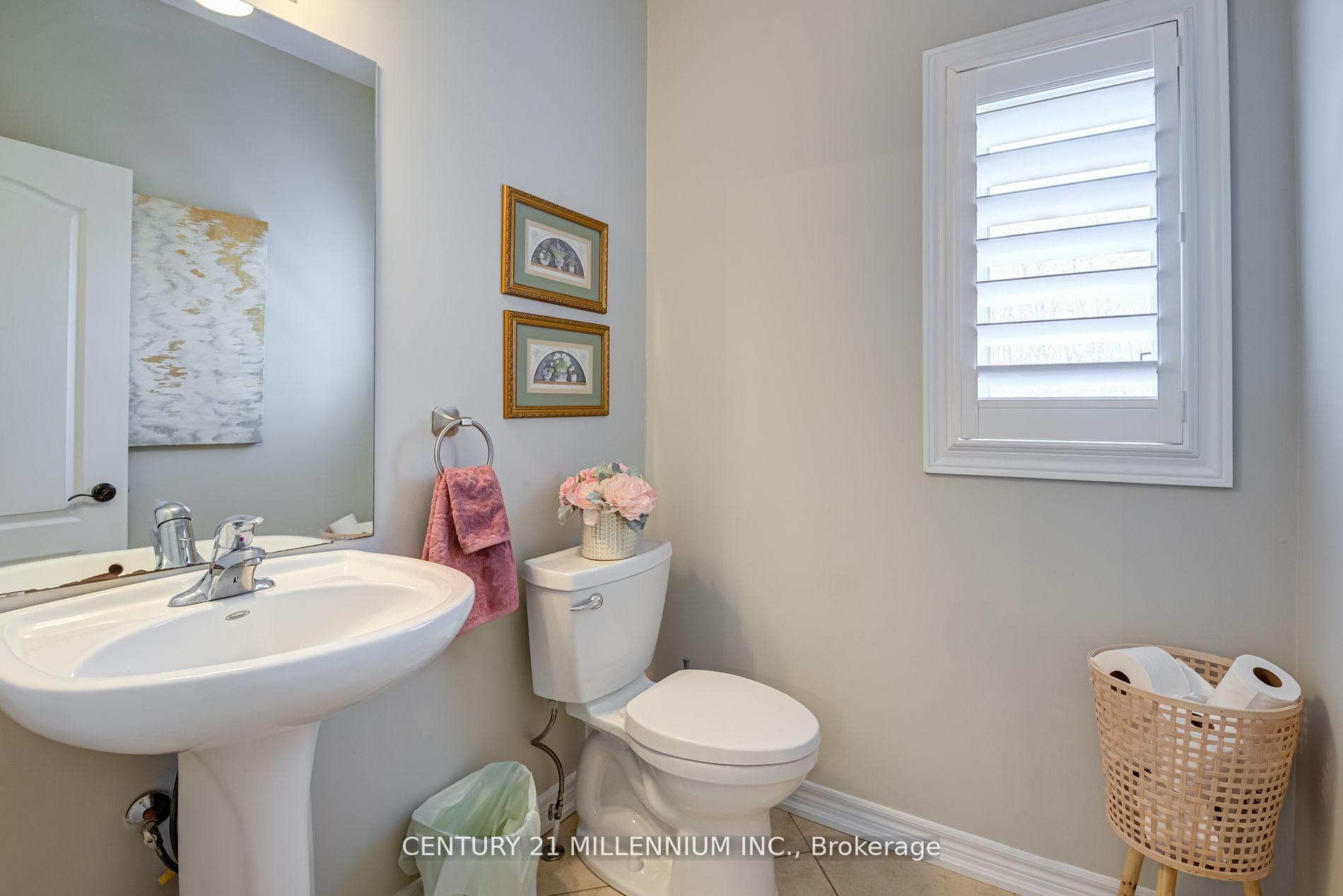 35 Borland Crescent photo 15