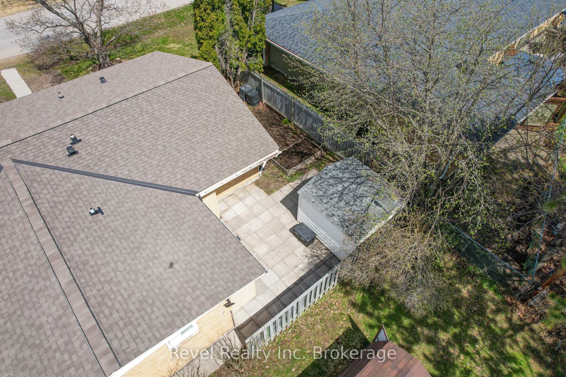 905 Pinewood Road photo 42
