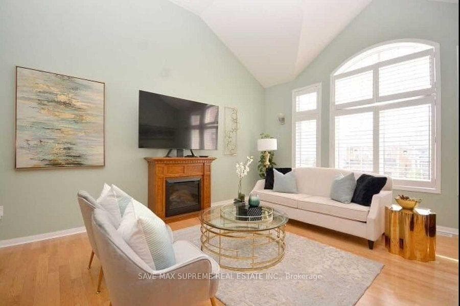254 Fandango Drive photo 6