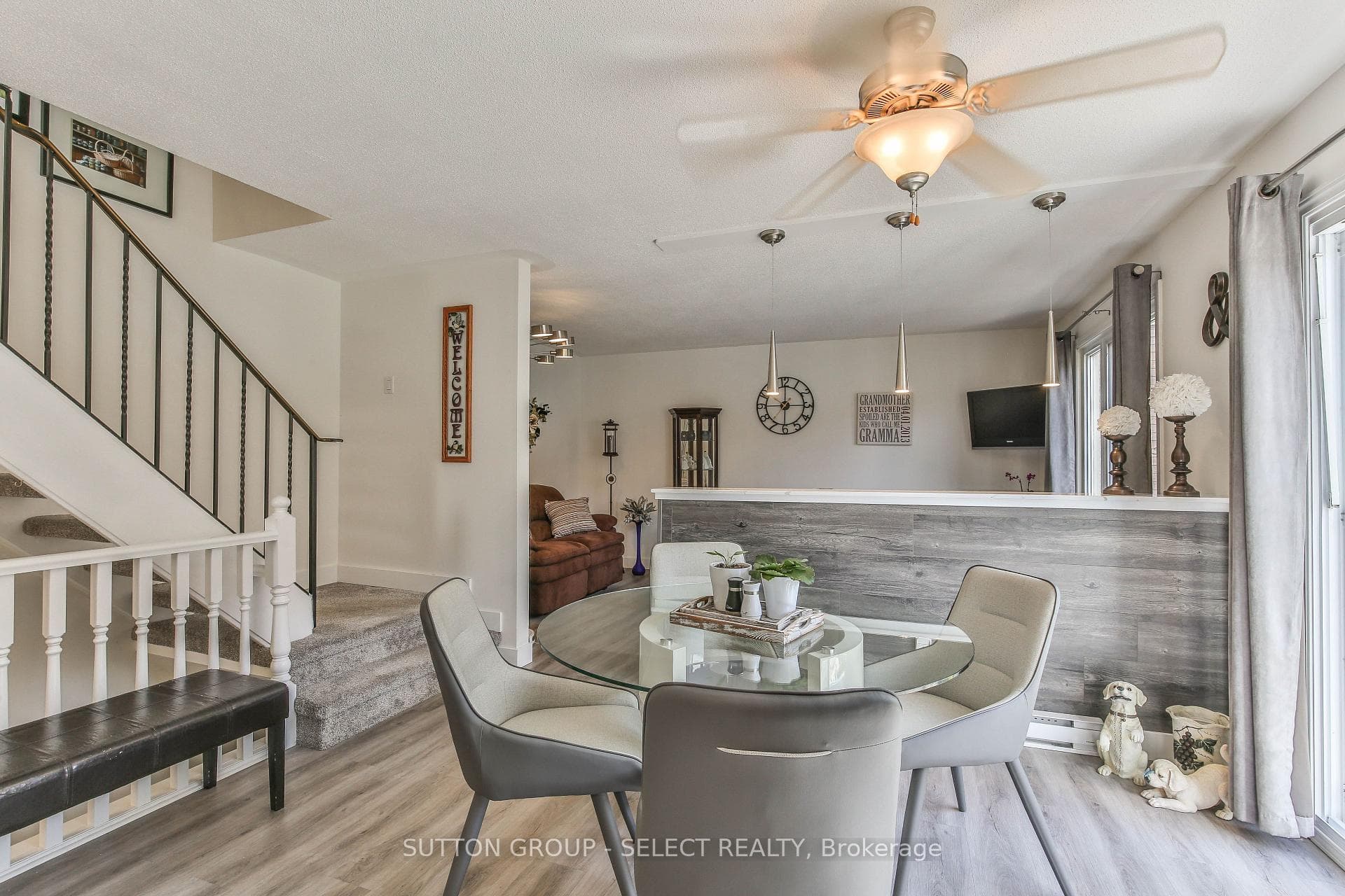 230 Clarke Road Unit 226 photo 12