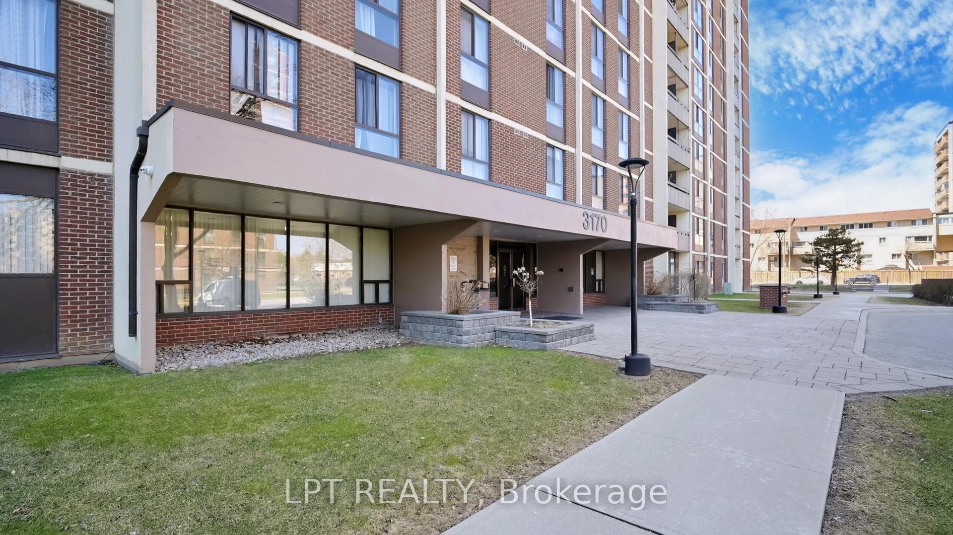3170 Kirwin Avenue Unit 1503 photo 4