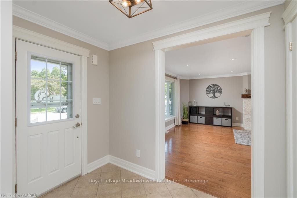 243 MCDONALD Boulevard photo 6