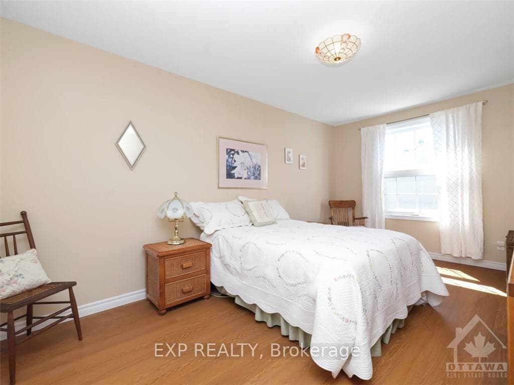 3338 SOUTHGATE Road photo 12