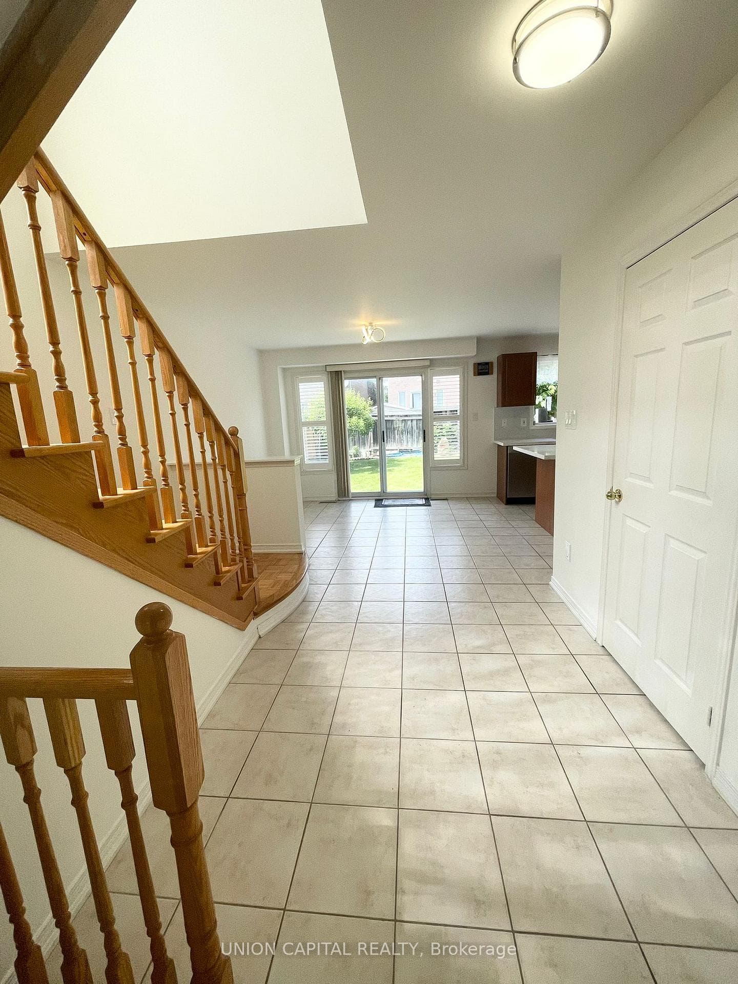91 Starr Crescent photo 5