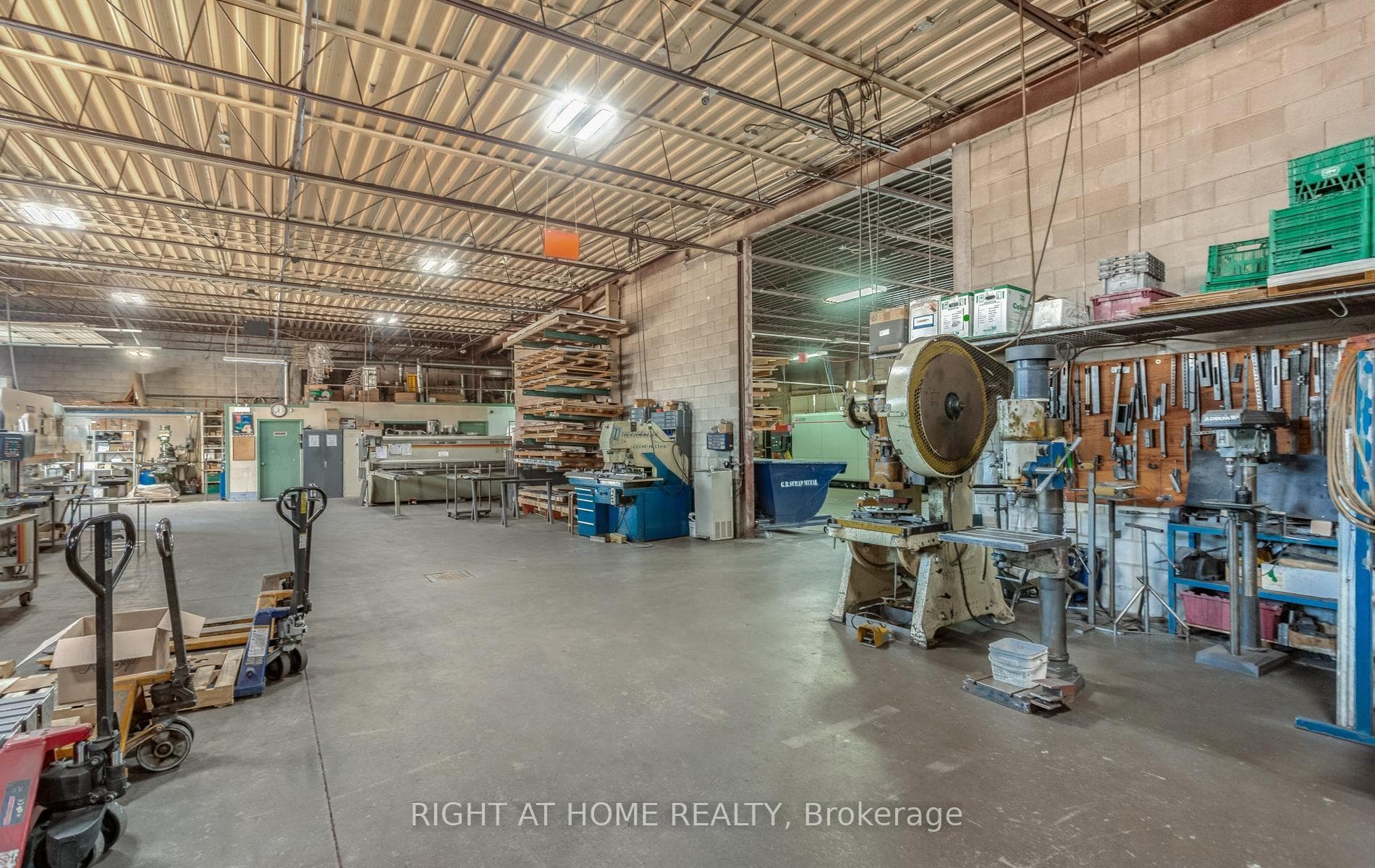 5277 Creekbank Road photo 20