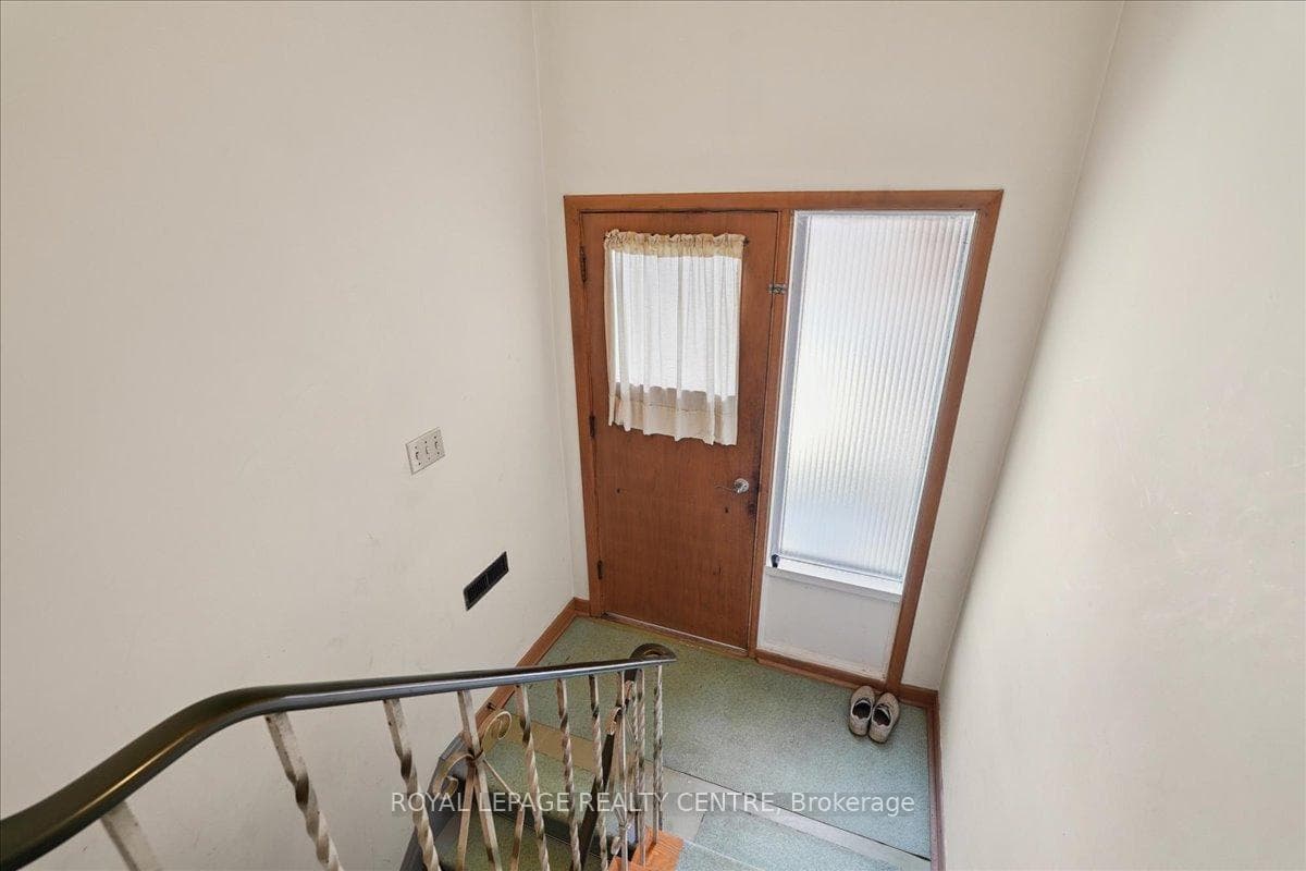 151 Redgrave Drive photo 24