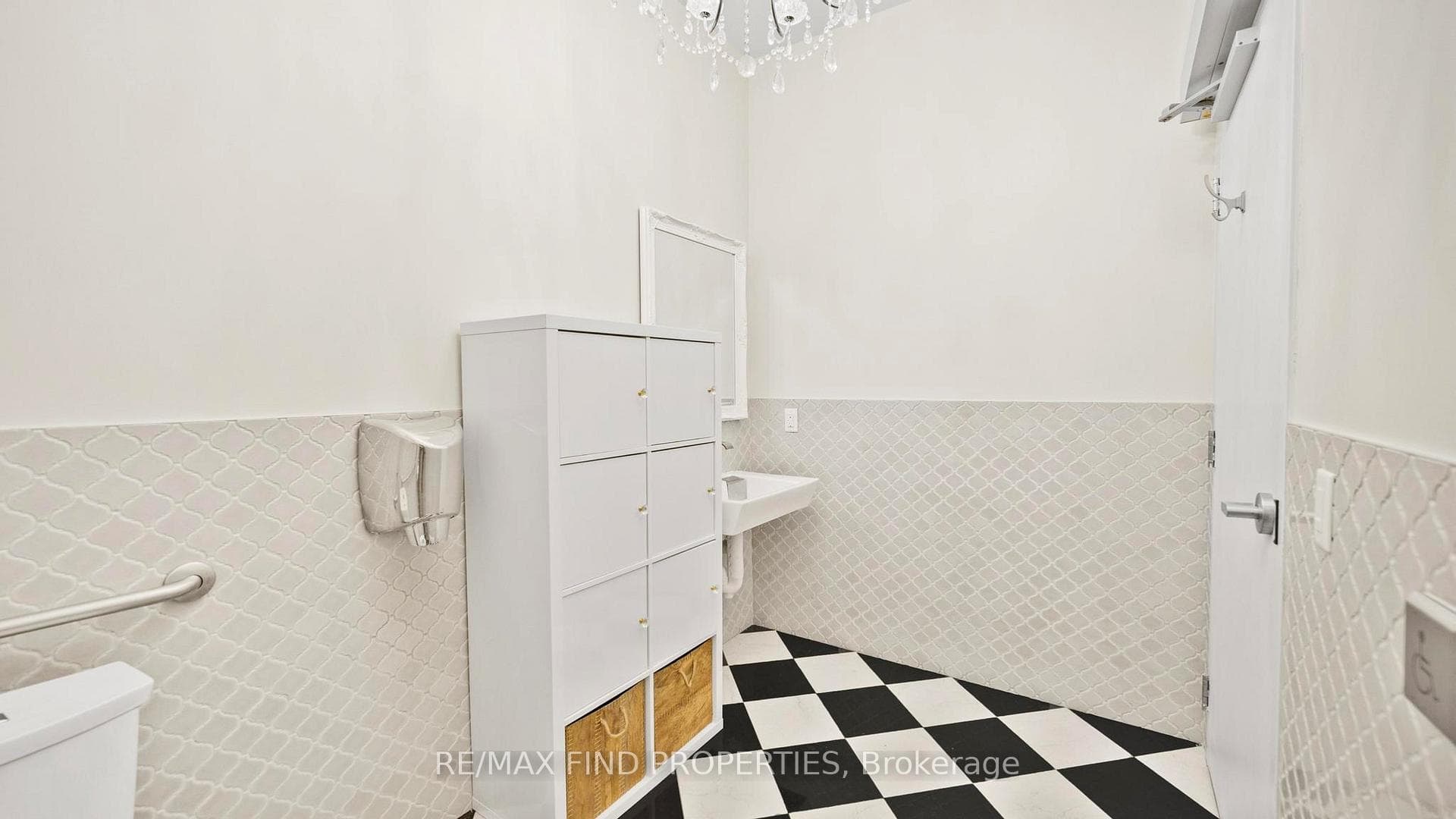 216 Oak Park Boulevard Unit 110 photo 39