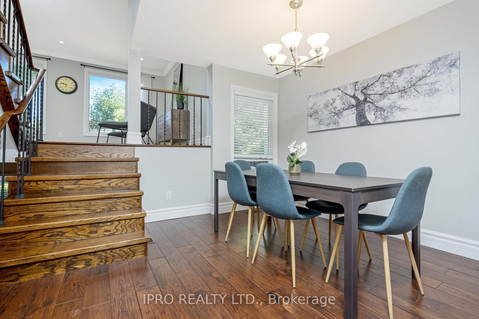 747 Roseheath Drive photo 10