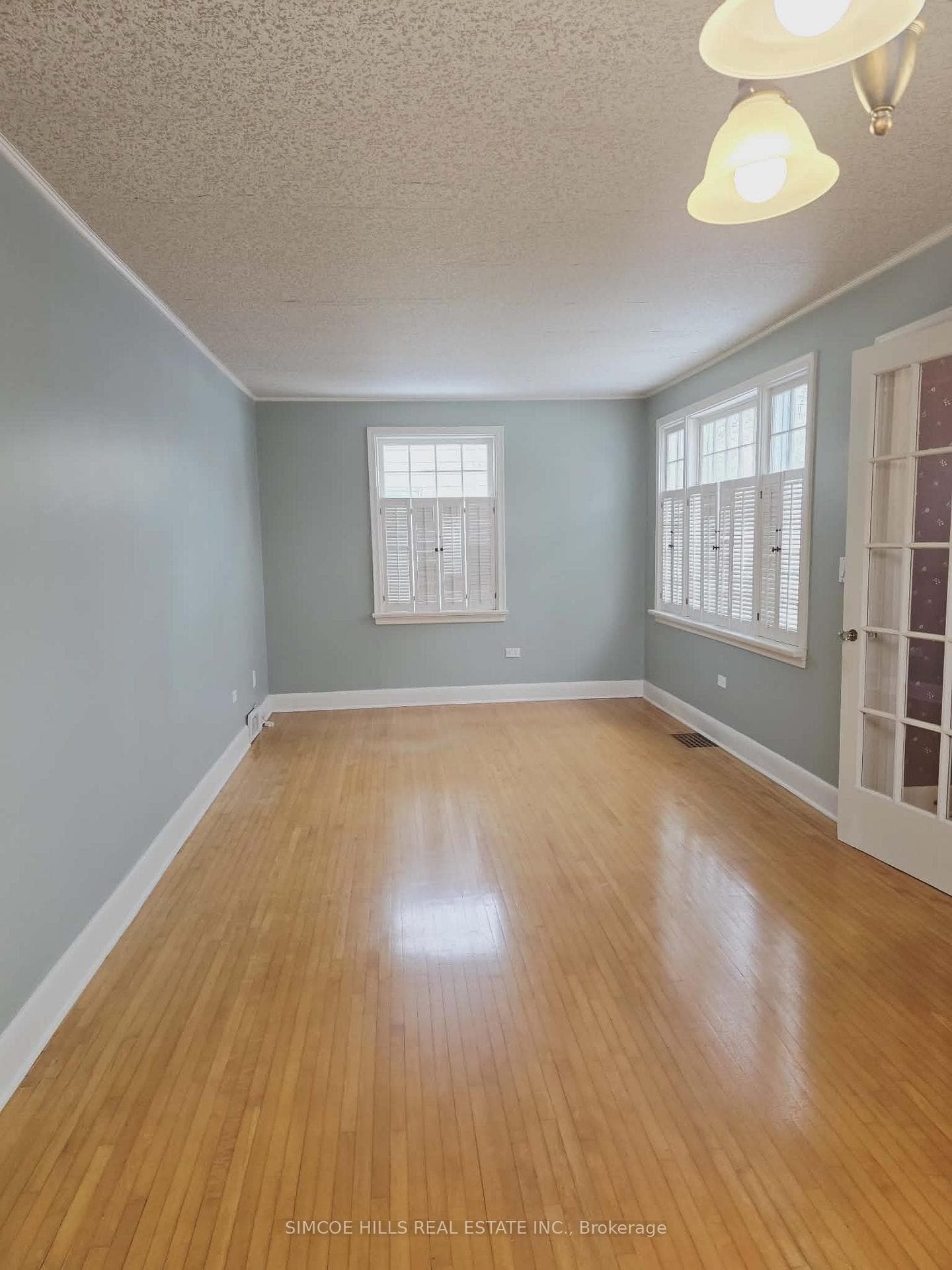 326 Harvey Street photo 3
