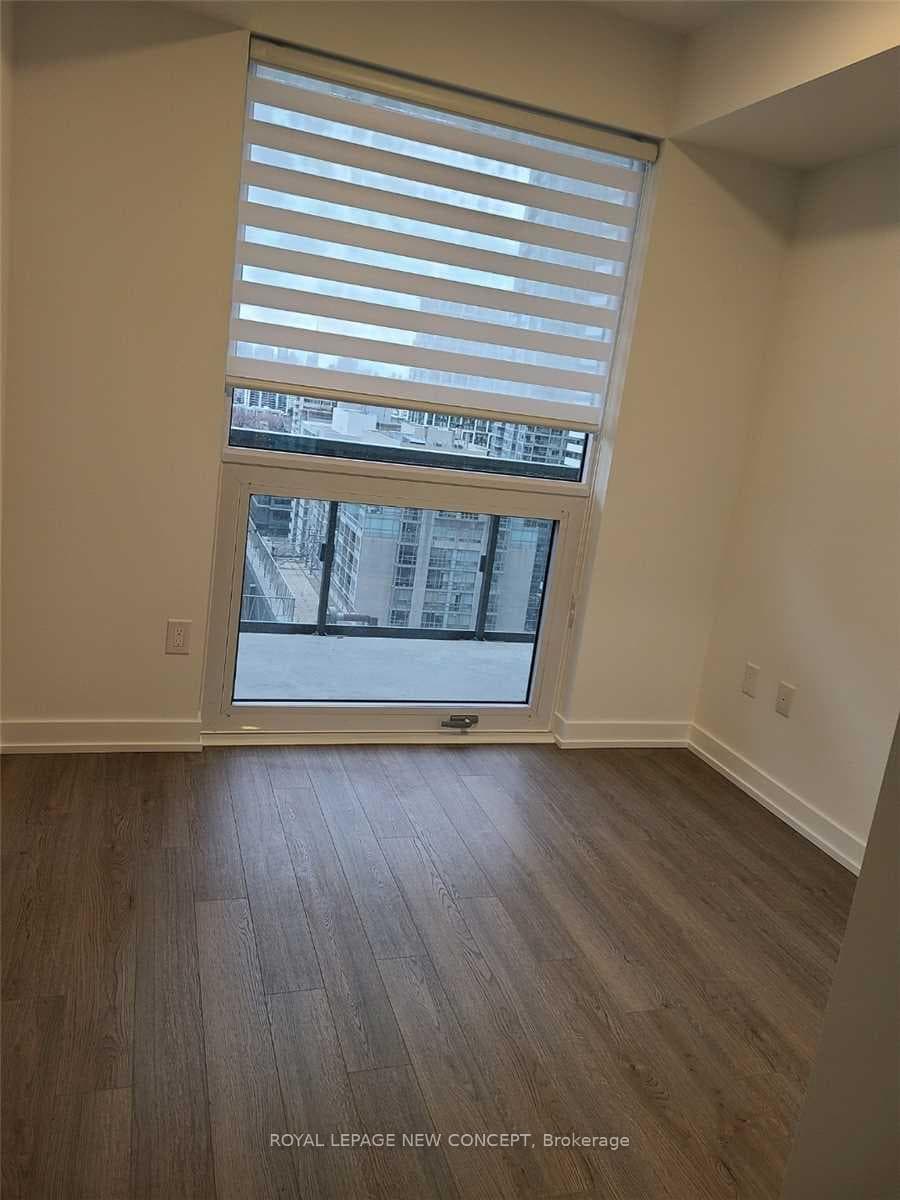 39 Roehampton Avenue Unit 1603 photo 3