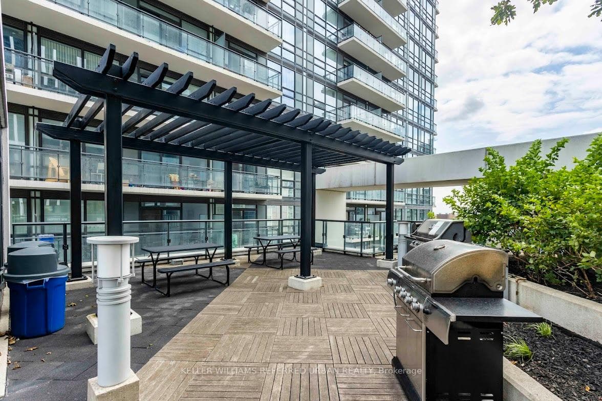 400 Adelaide Street Unit 1612 photo 33